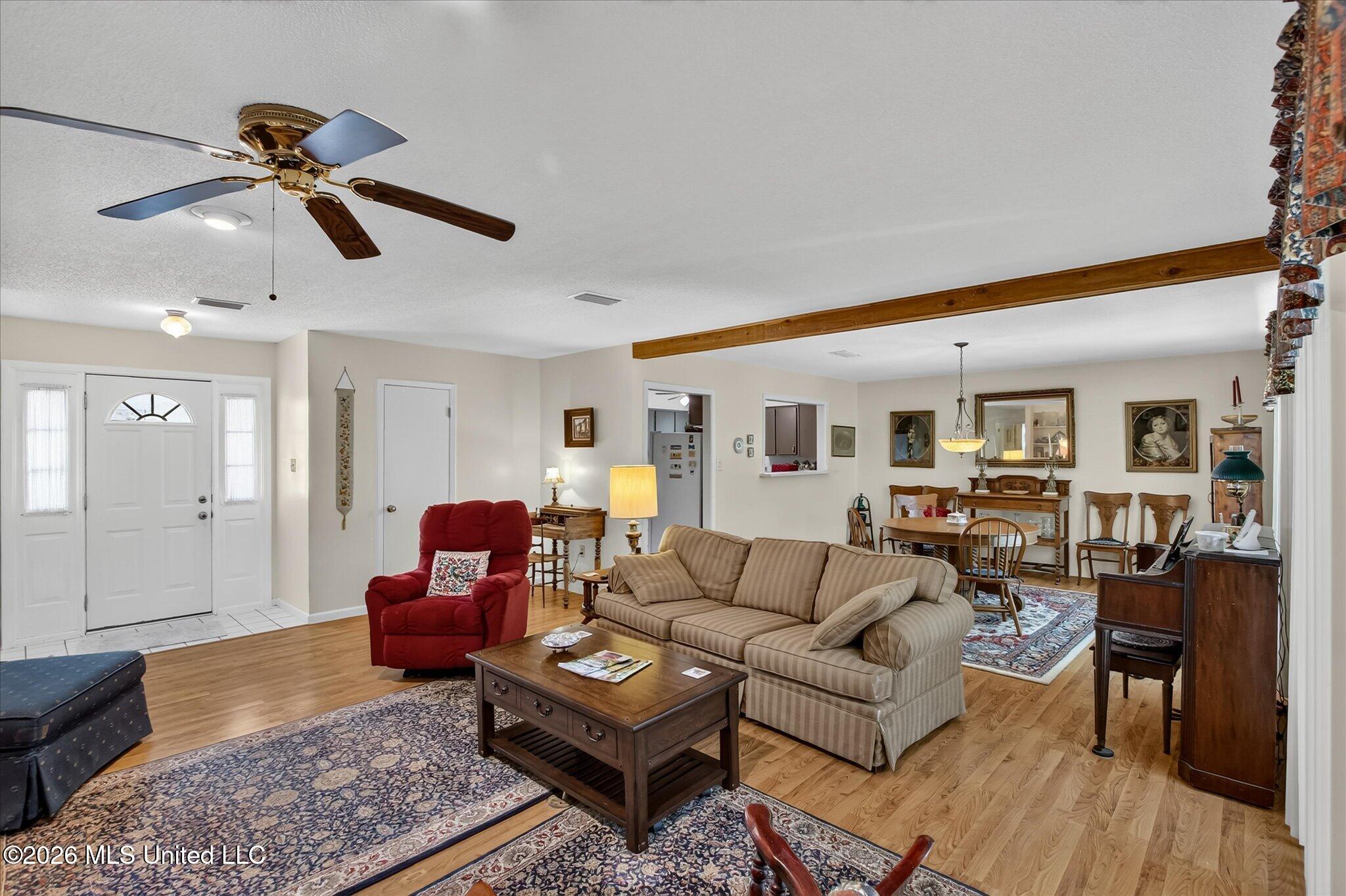 8717 Pine Ridge Boulevard Property Photo 5