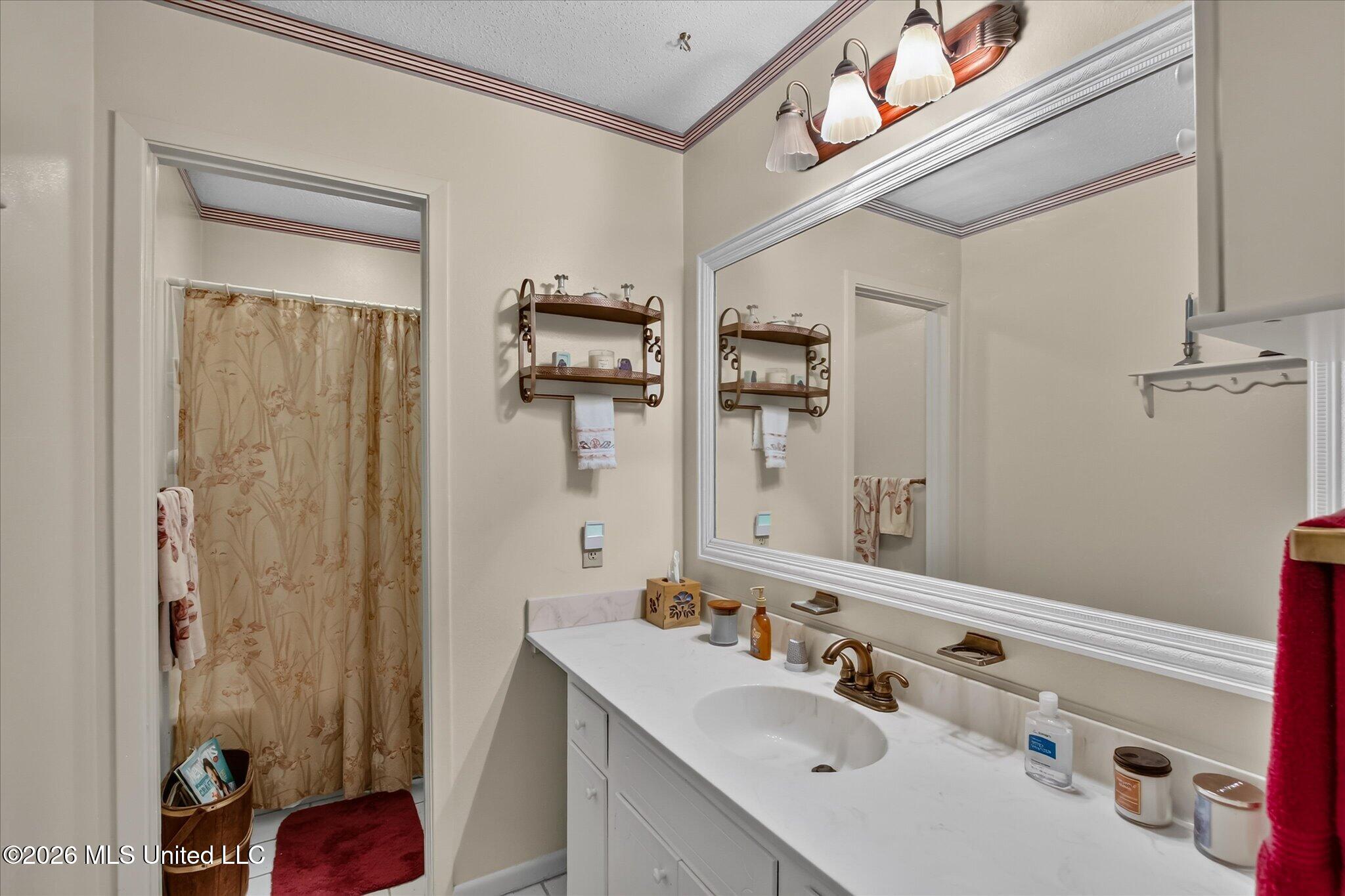 8717 Pine Ridge Boulevard Property Photo 11