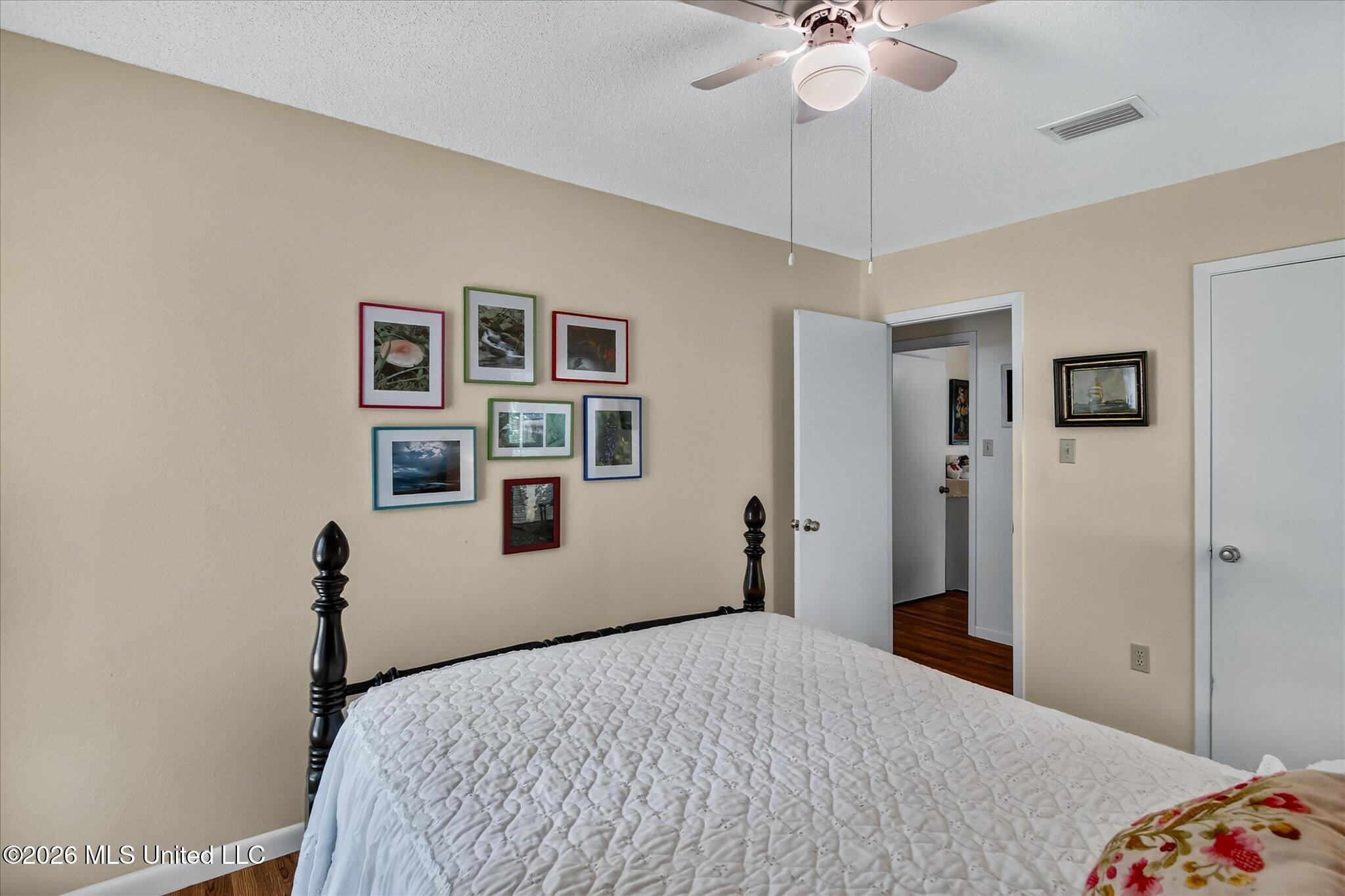 8717 Pine Ridge Boulevard Property Photo 14
