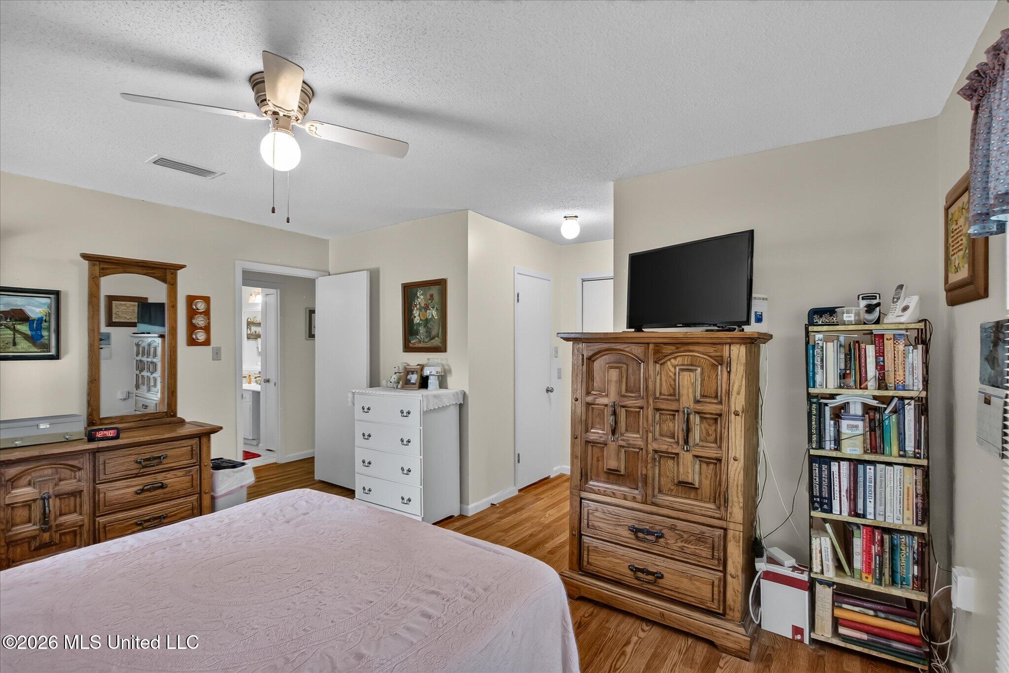 8717 Pine Ridge Boulevard Property Photo 16