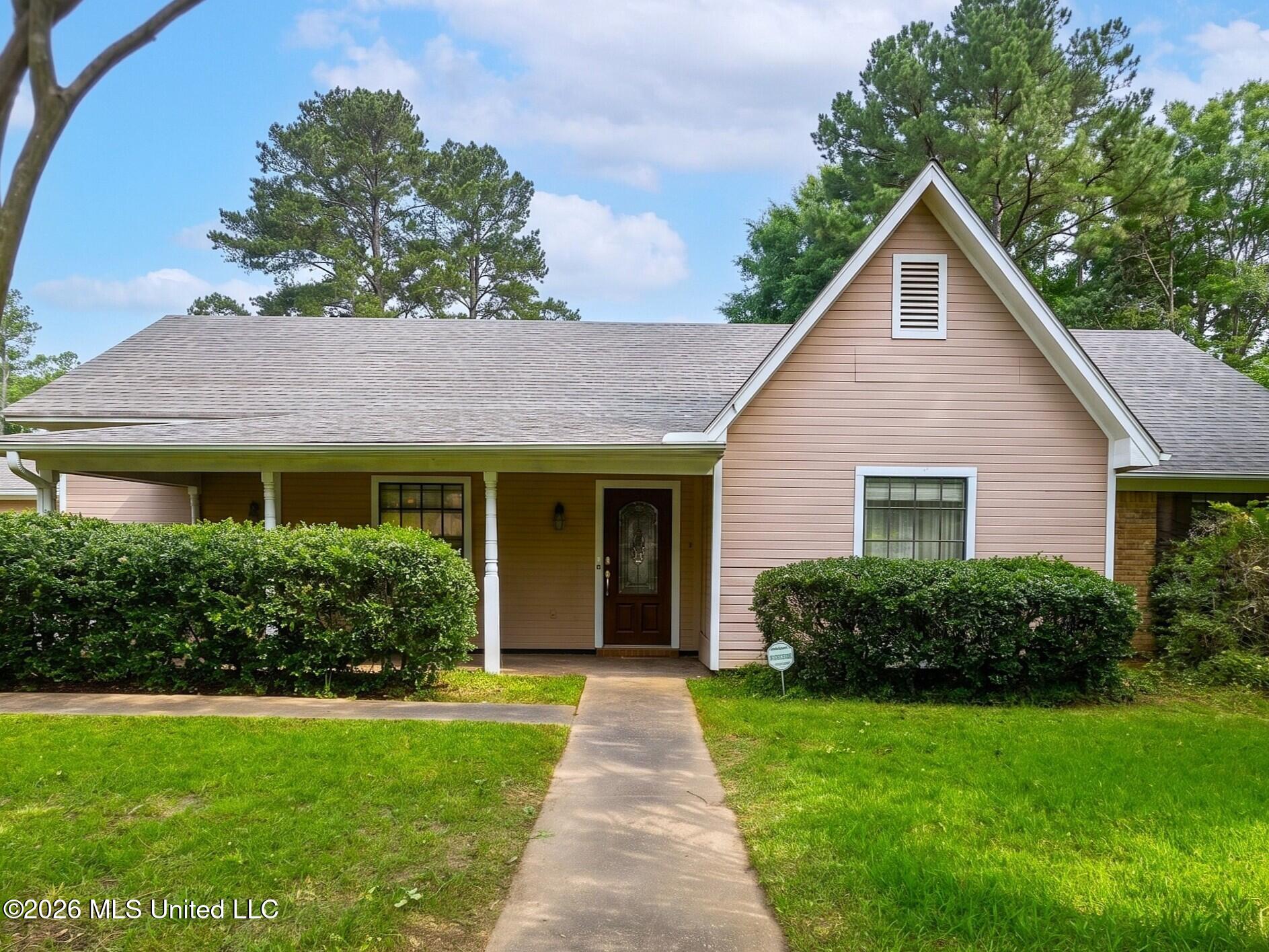 604 Bradford Drive Property Photo 1