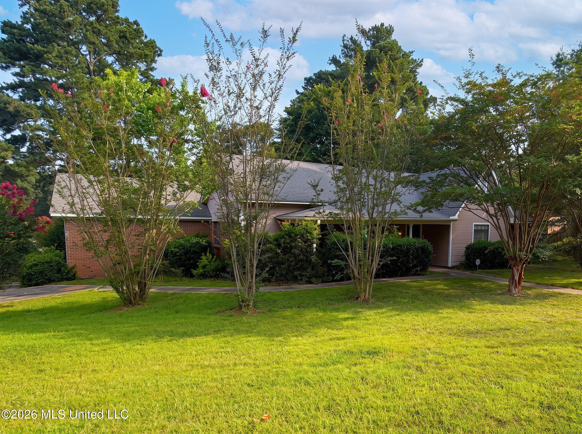 604 Bradford Drive Property Photo 2