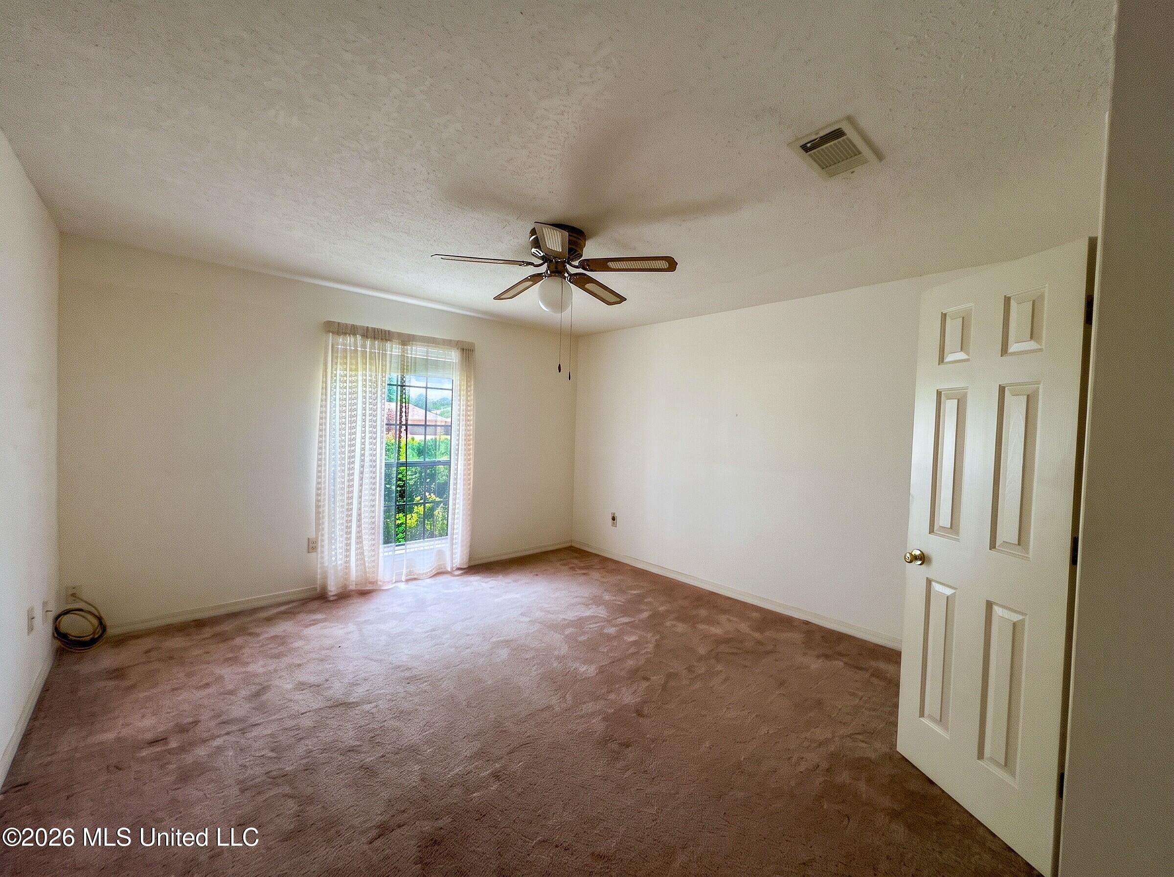 604 Bradford Drive Property Photo 10