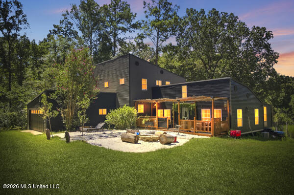 1076 Perrett Road
