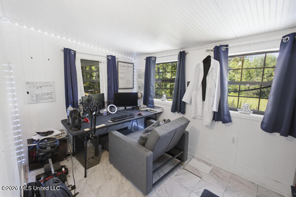 1076 Perrett Road Property Photo 6