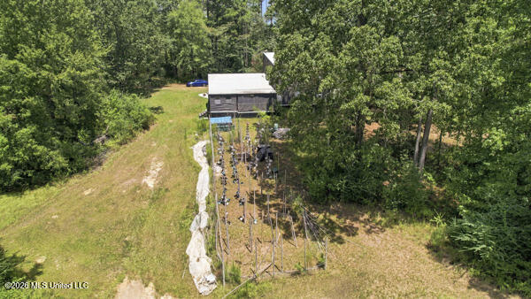 1076 Perrett Road Property Photo 24