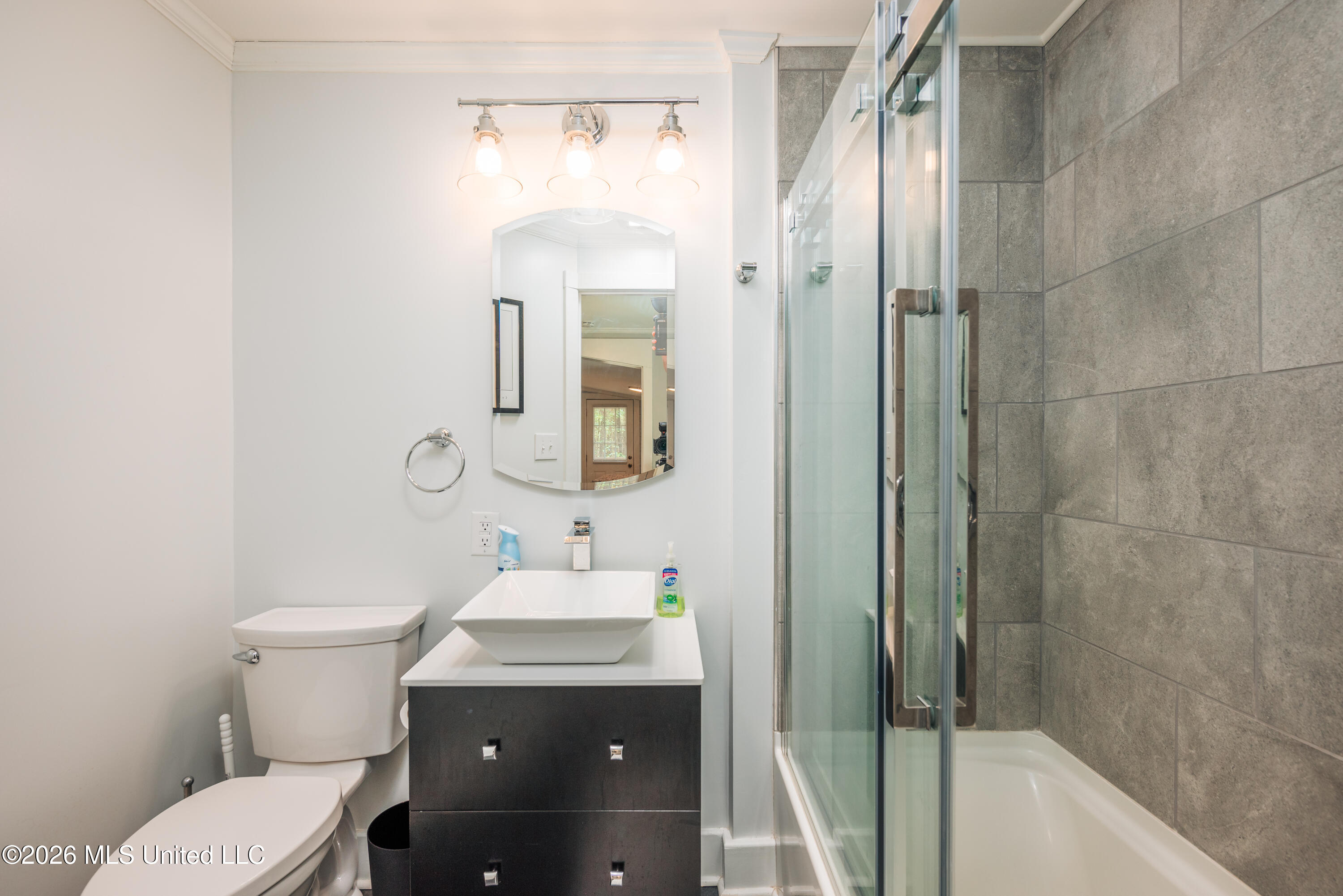 2568 Raymond Williams Road Property Photo 16