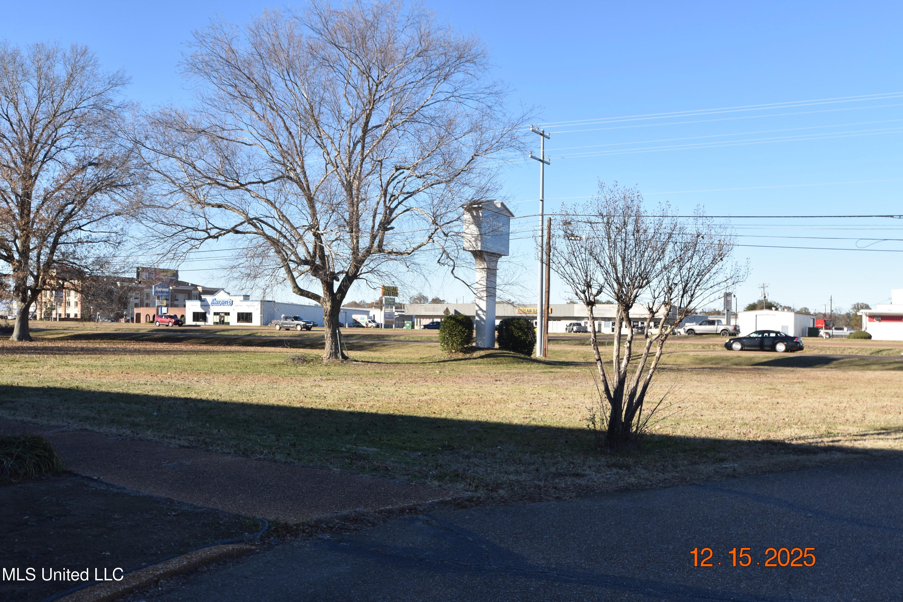 1907 W Us-82 Highway Property Photo 2