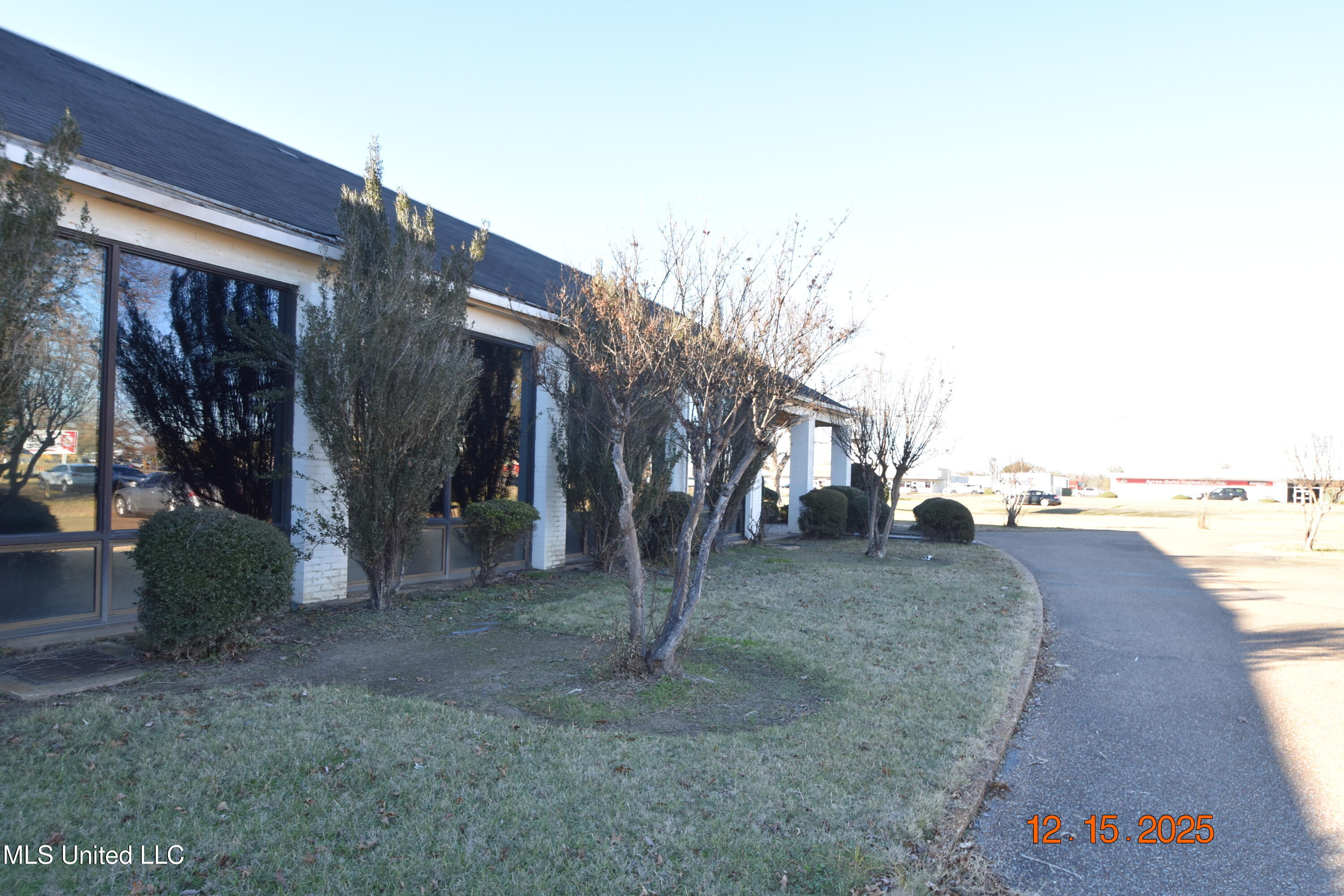 1907 W Us-82 Highway Property Photo 3