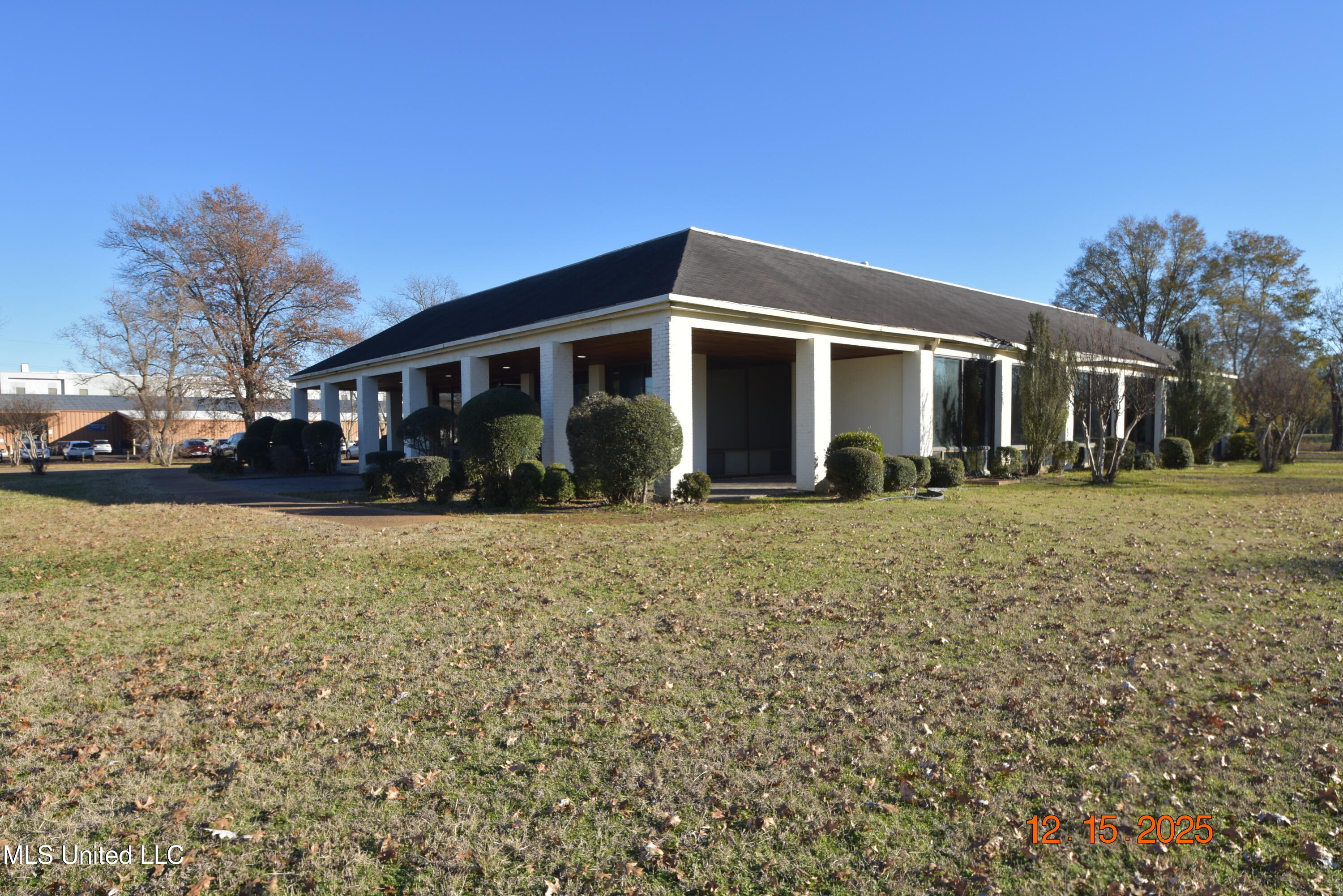 1907 W Us-82 Highway Property Photo 4