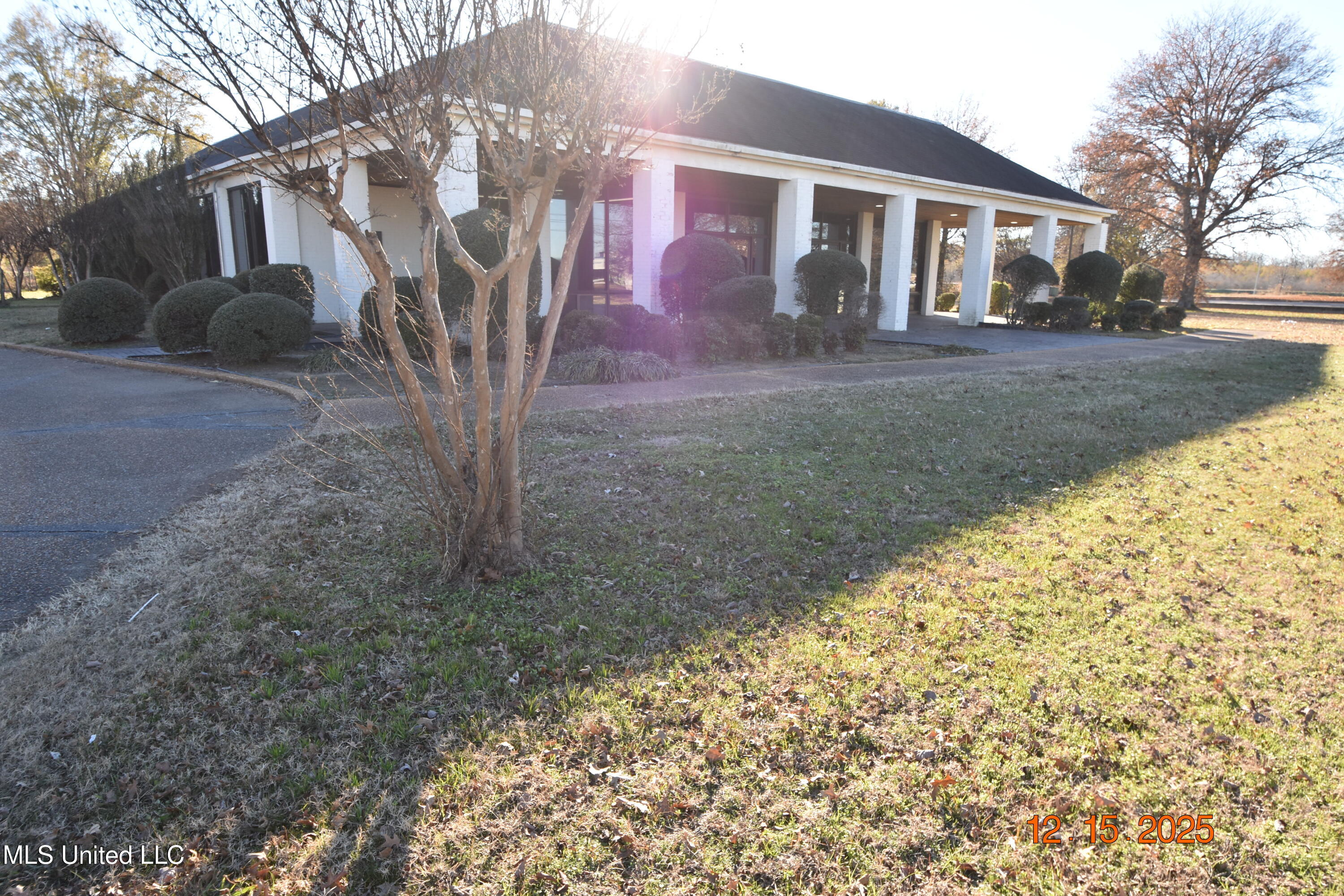 1907 W Us-82 Highway Property Photo 7
