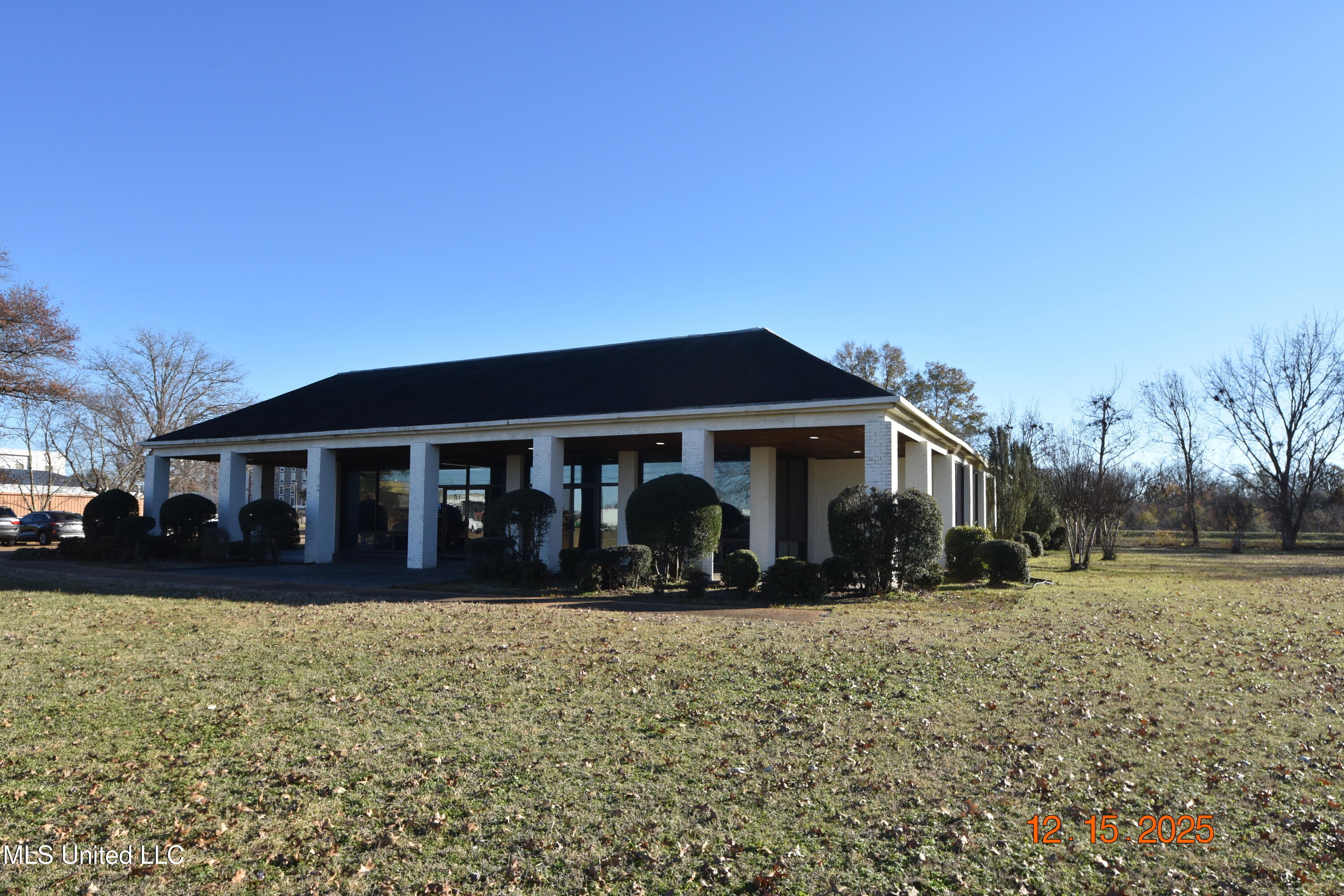 1907 W Us-82 Highway Property Photo 8