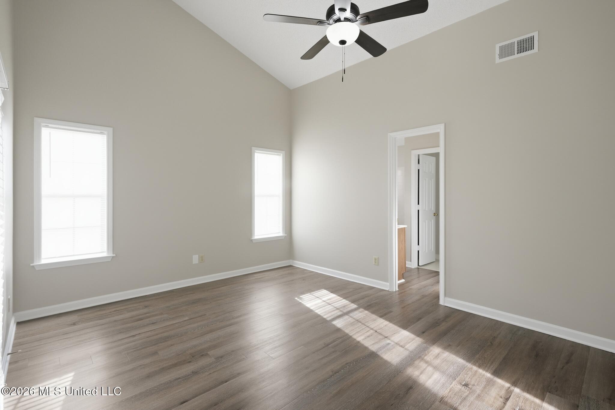 8848 Cat Tail Cove Property Photo 10