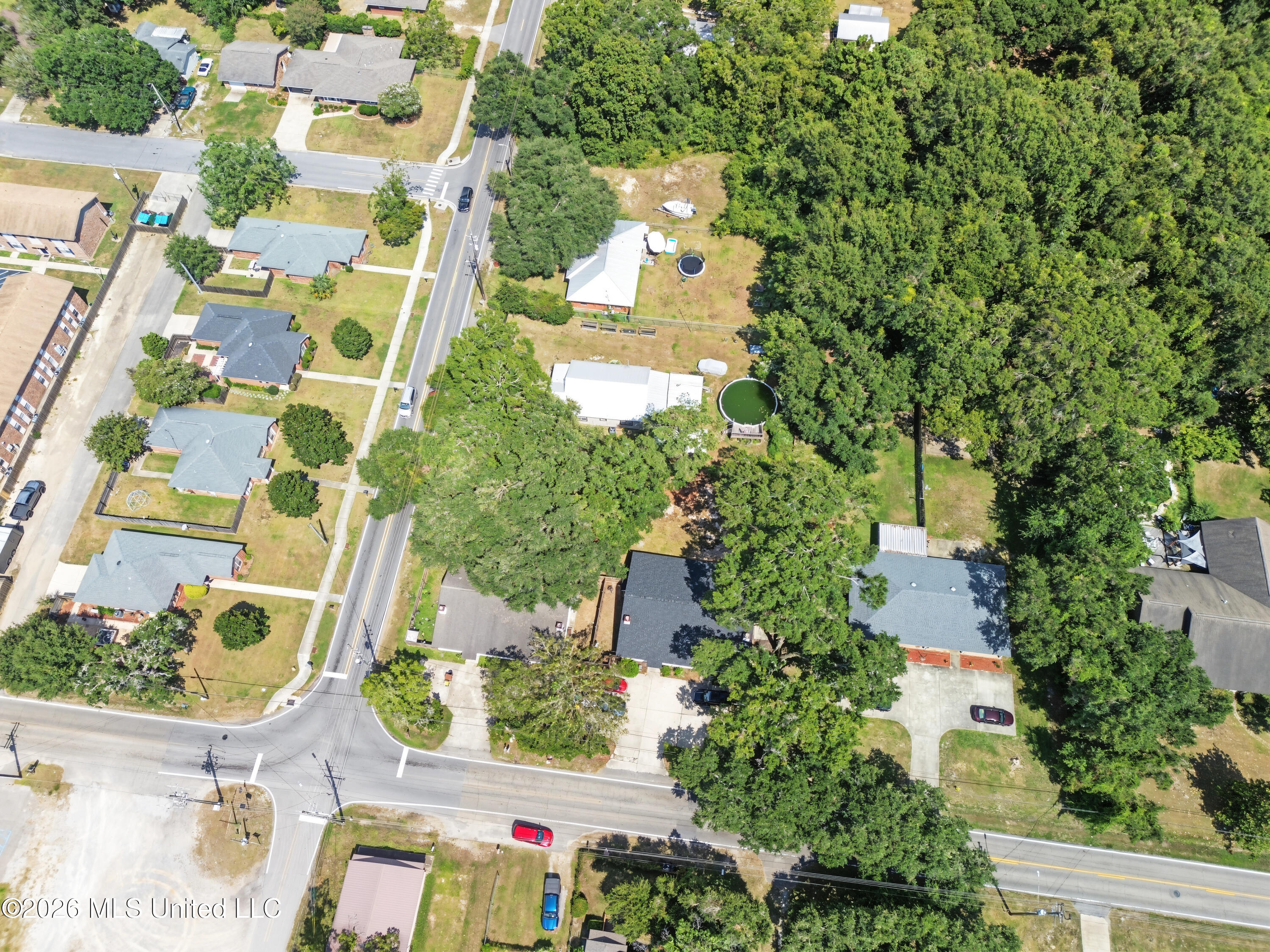 5596 Daugherty Road Property Photo 14