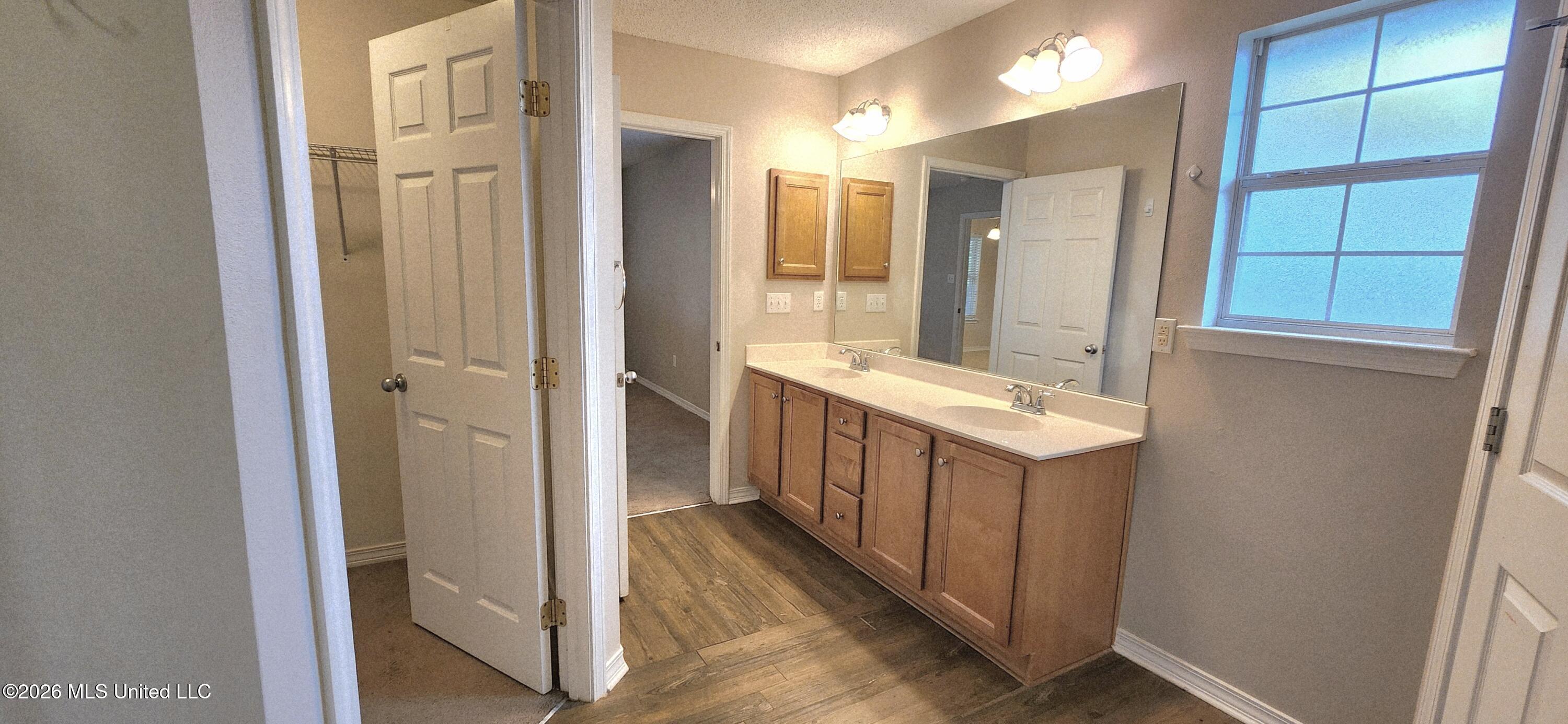 14016 Maddie Circle Property Photo 10