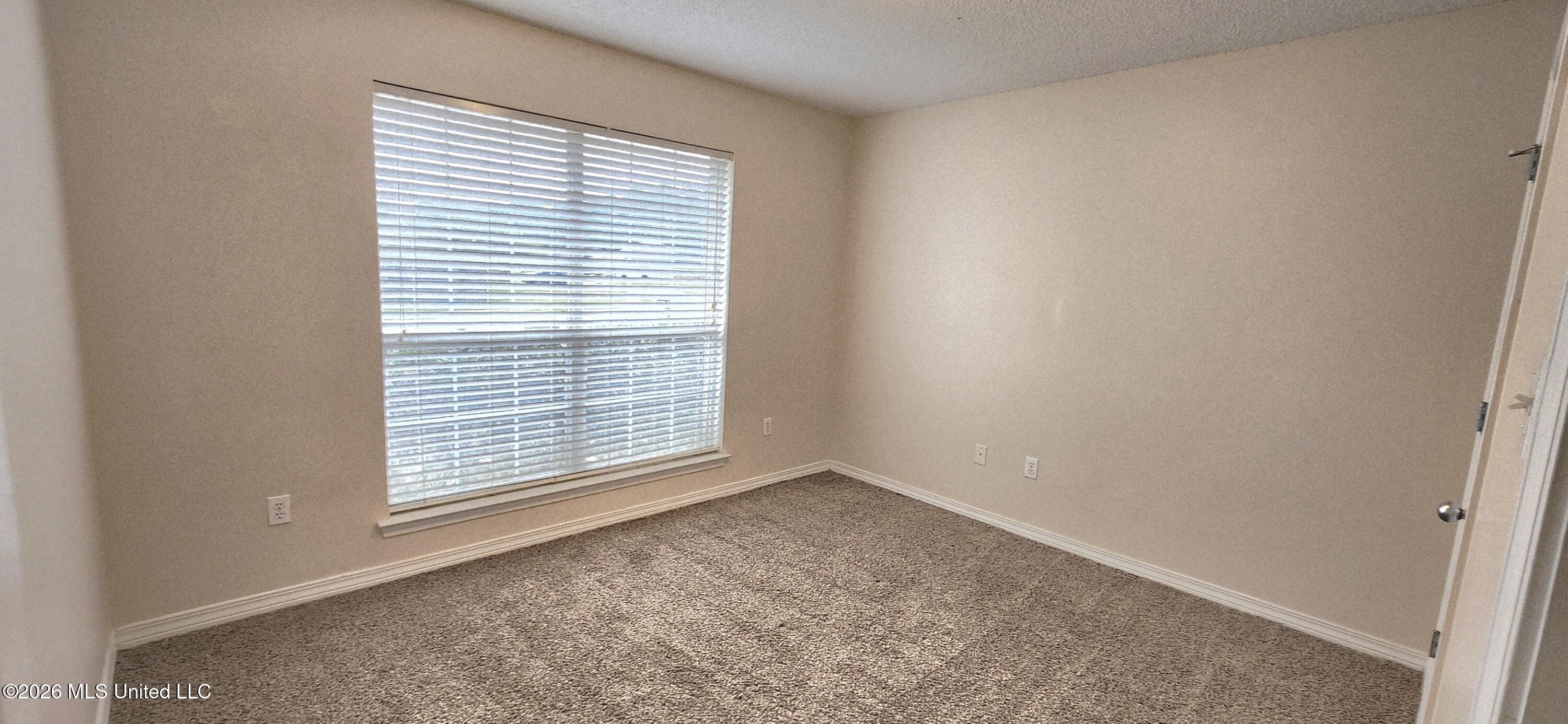 14016 Maddie Circle Property Photo 14