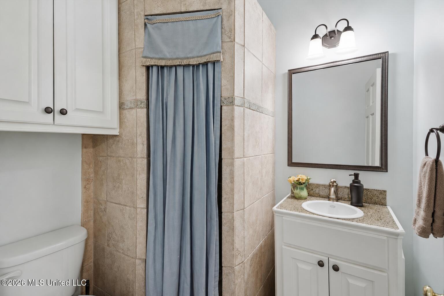 627 Wendover Way Property Photo 7