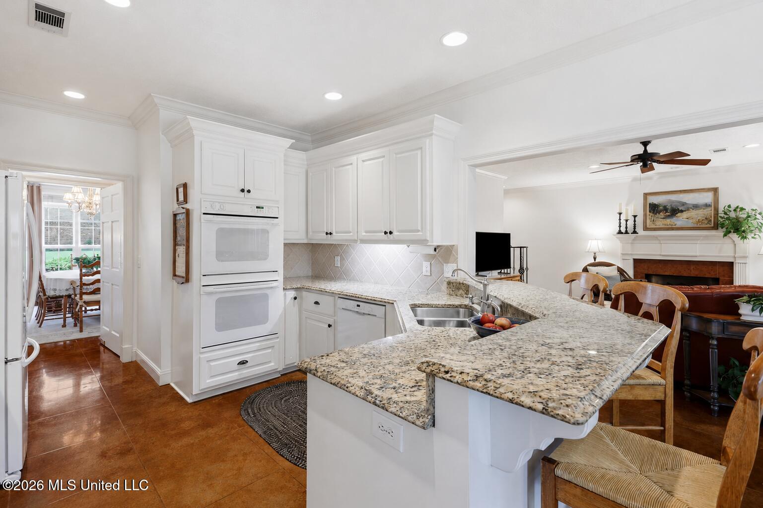 627 Wendover Way Property Photo 17