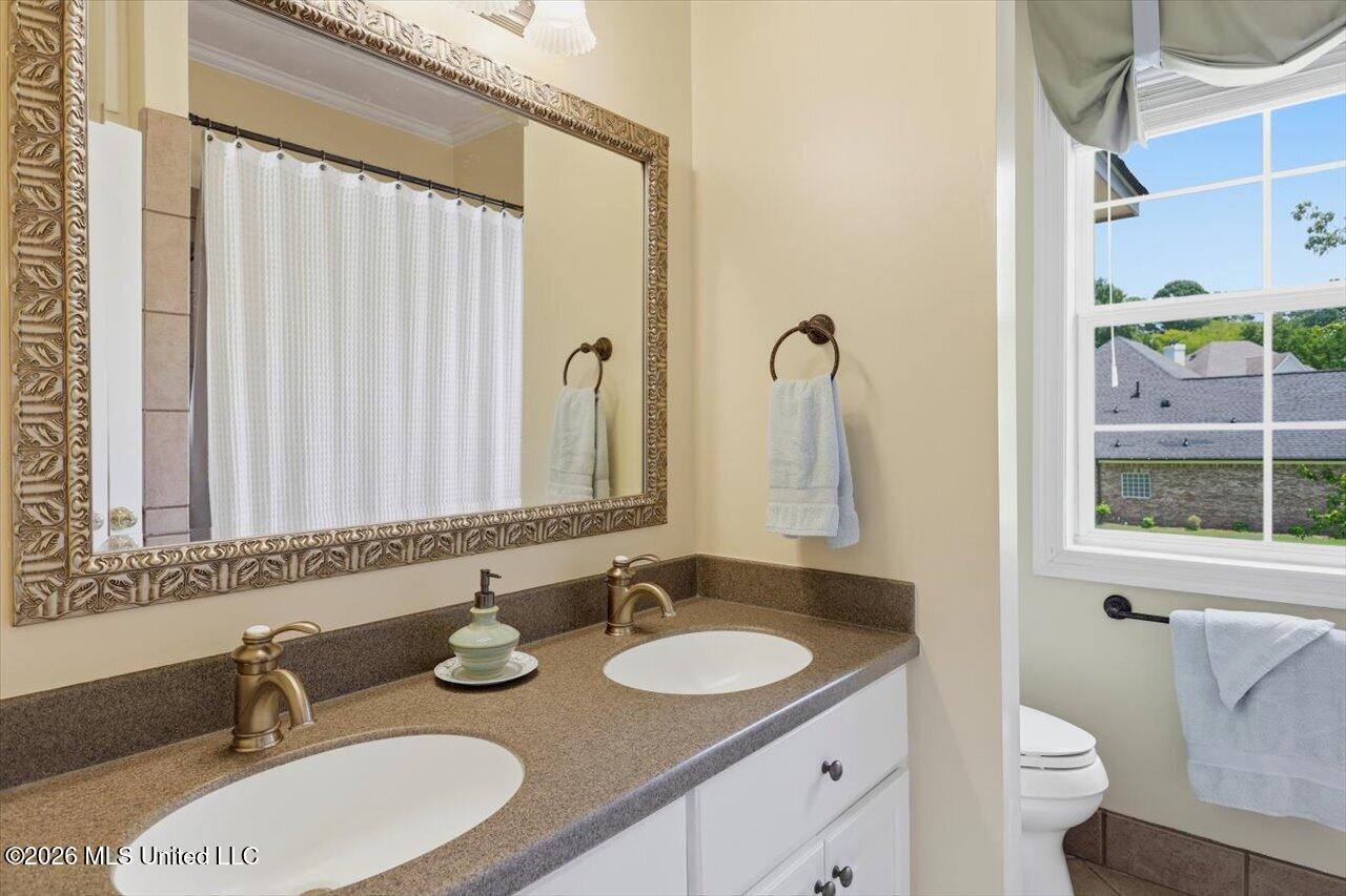 627 Wendover Way Property Photo 24
