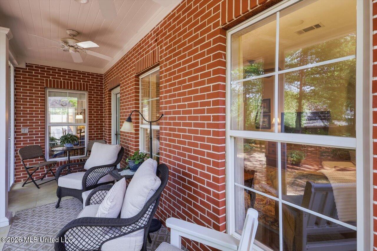 627 Wendover Way Property Photo 30