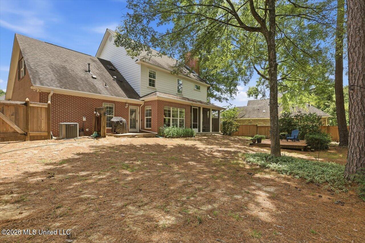 627 Wendover Way Property Photo 35