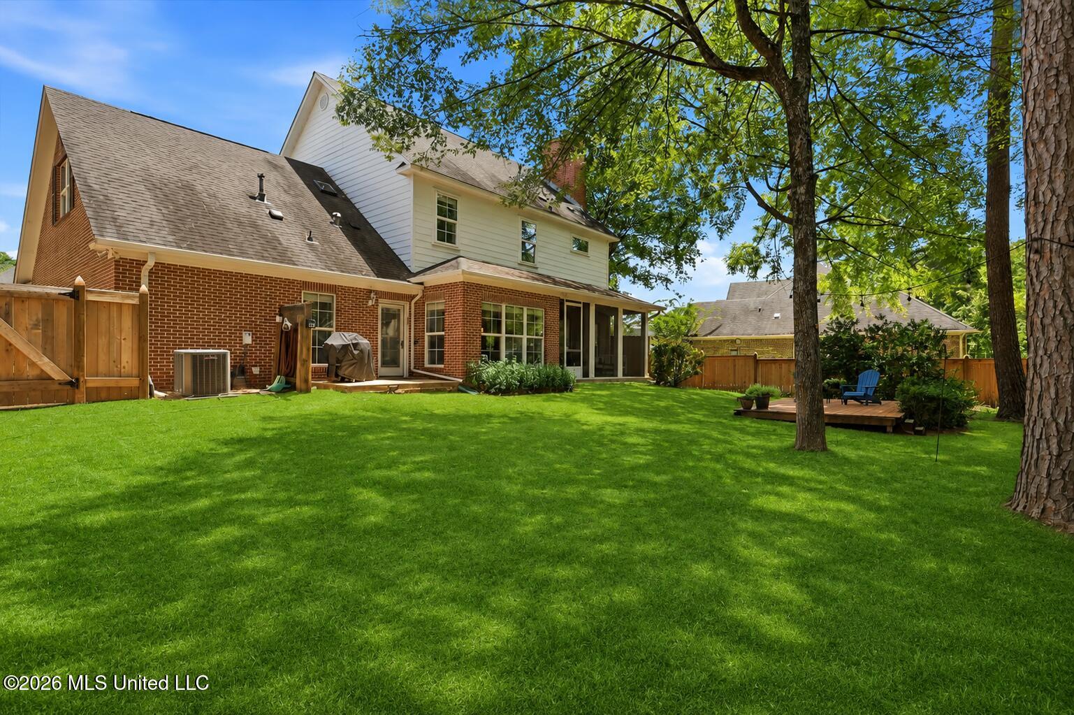 627 Wendover Way Property Photo 36