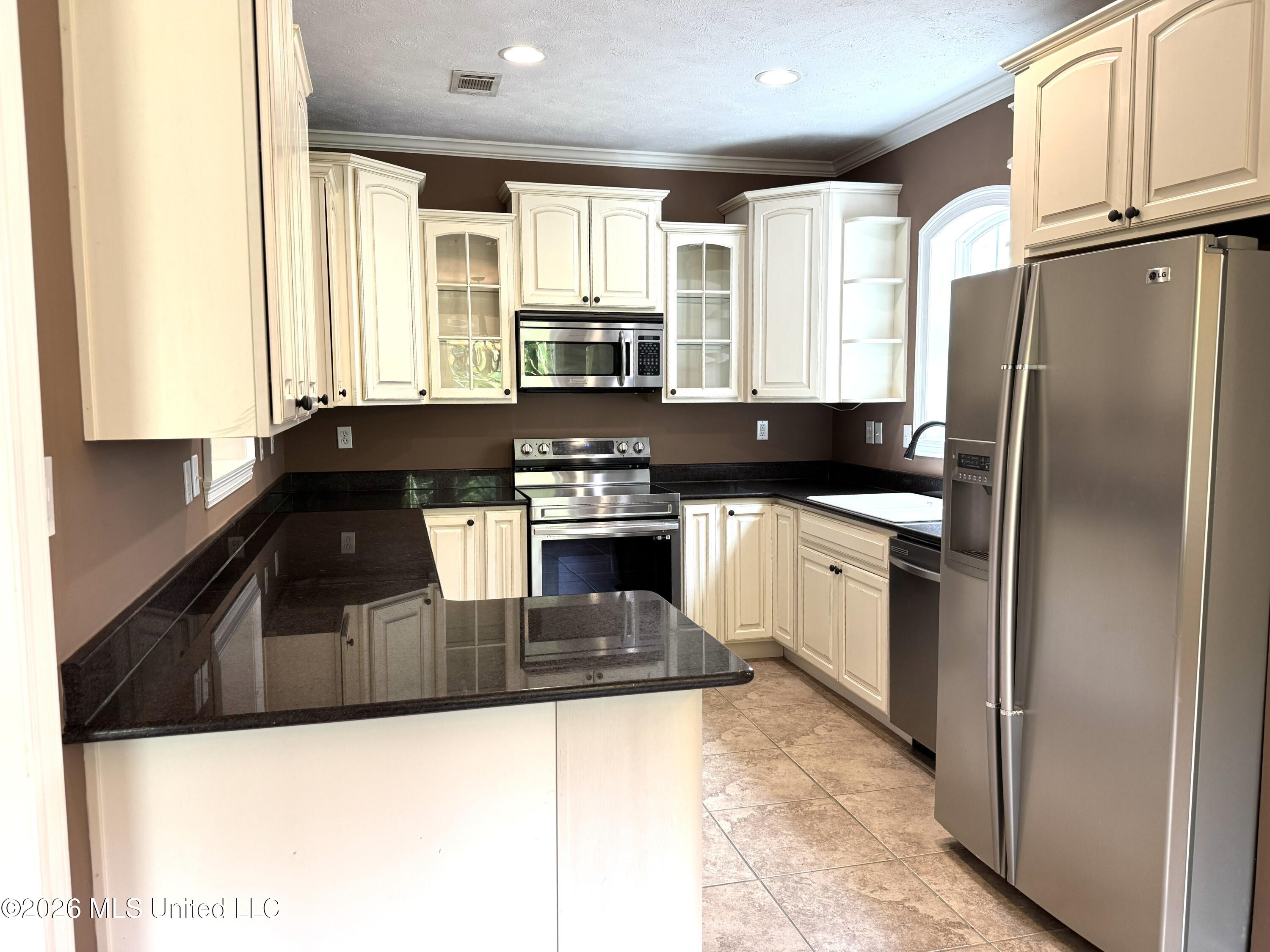 110 Yarborough Place Property Photo 2