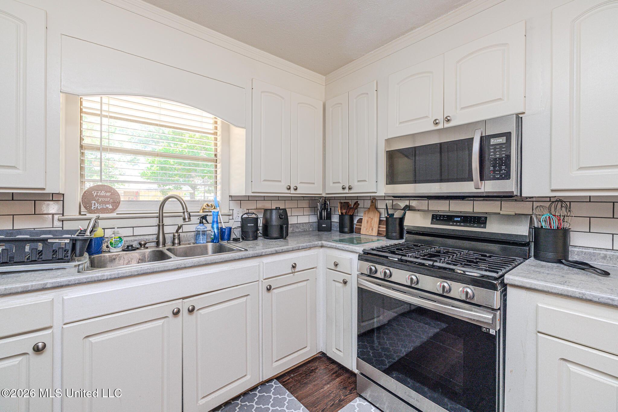 201 Donna Circle Property Photo 9