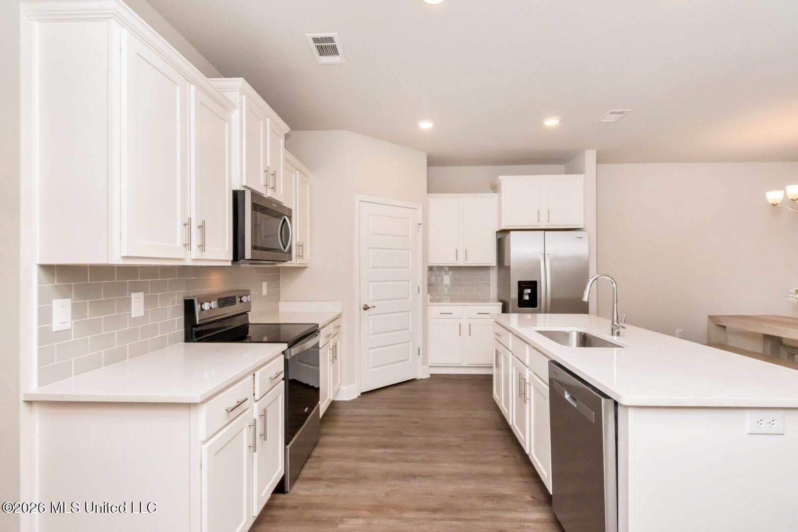 7808 Coral Lane Property Photo 7