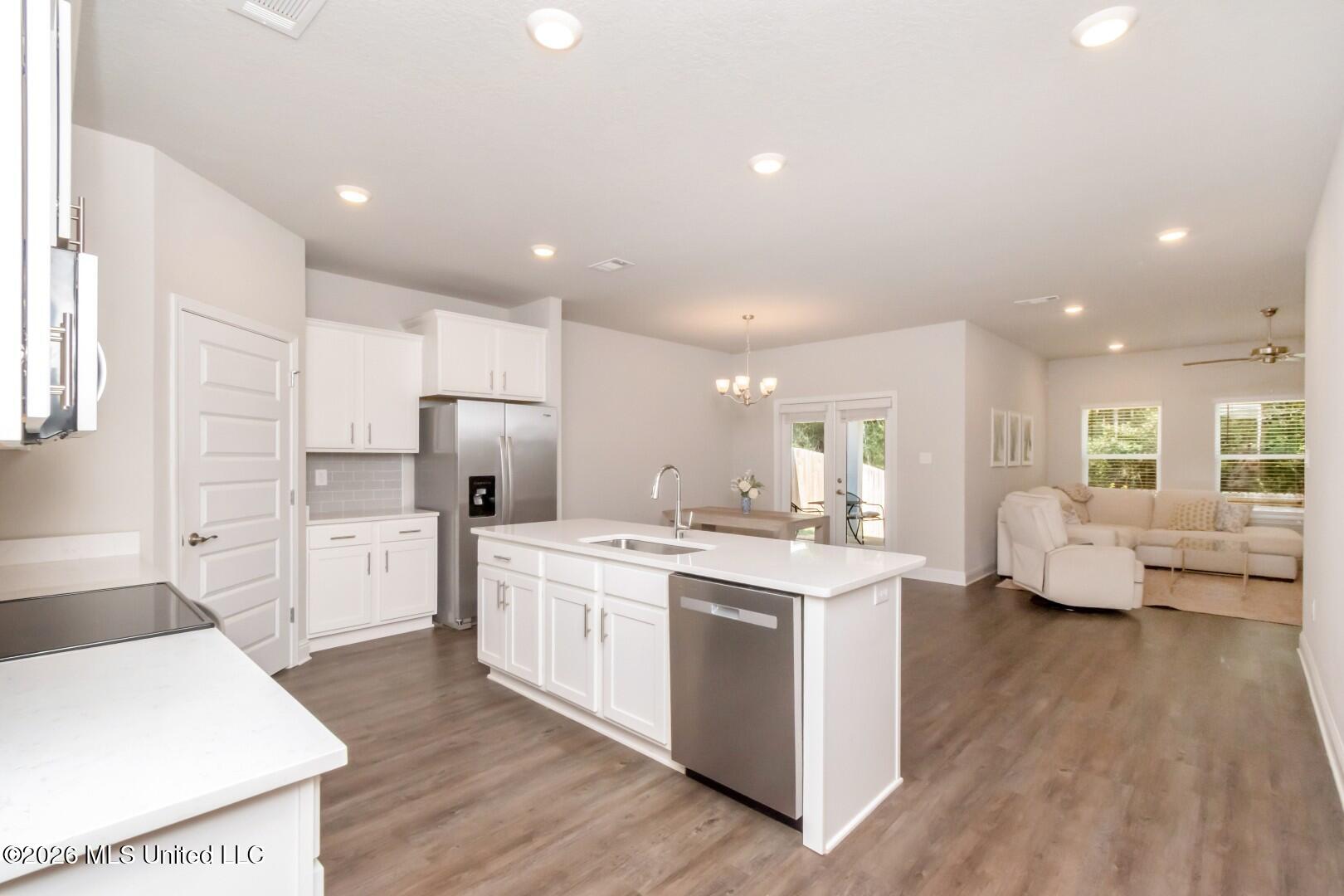 7808 Coral Lane Property Photo 8