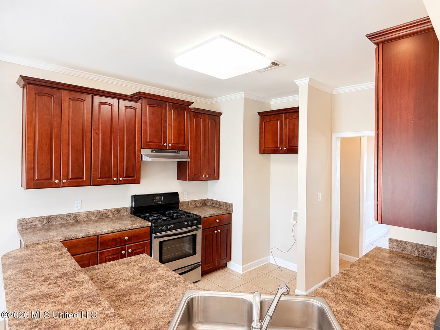 151 Saint James Property Photo 6