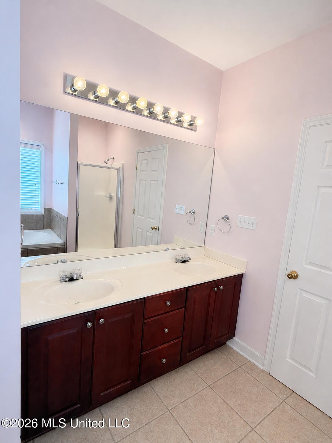 151 Saint James Property Photo 11