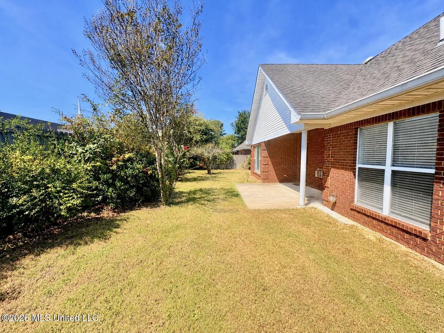 151 Saint James Property Photo 22