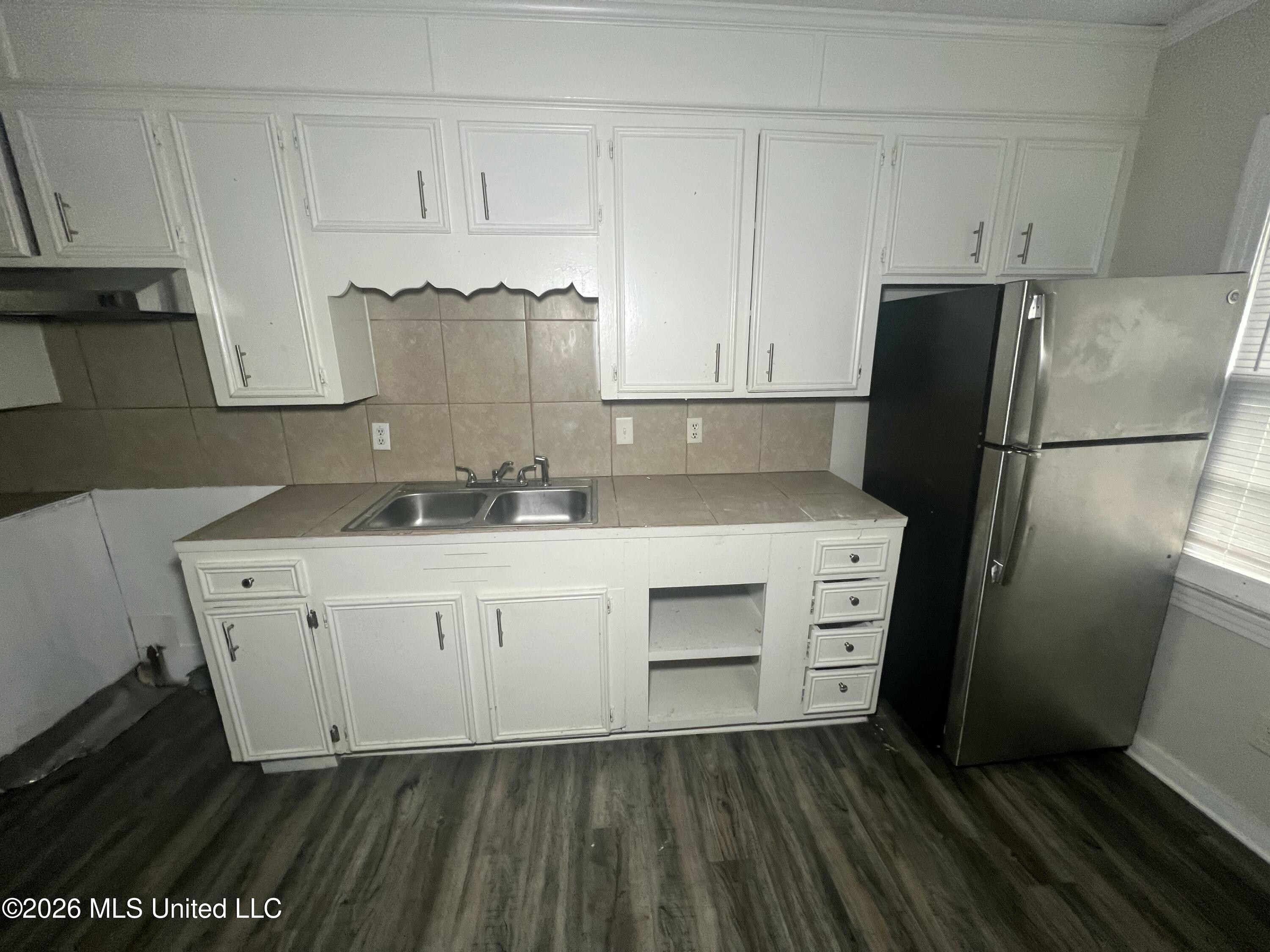 3645 Lee Drive Property Photo 2