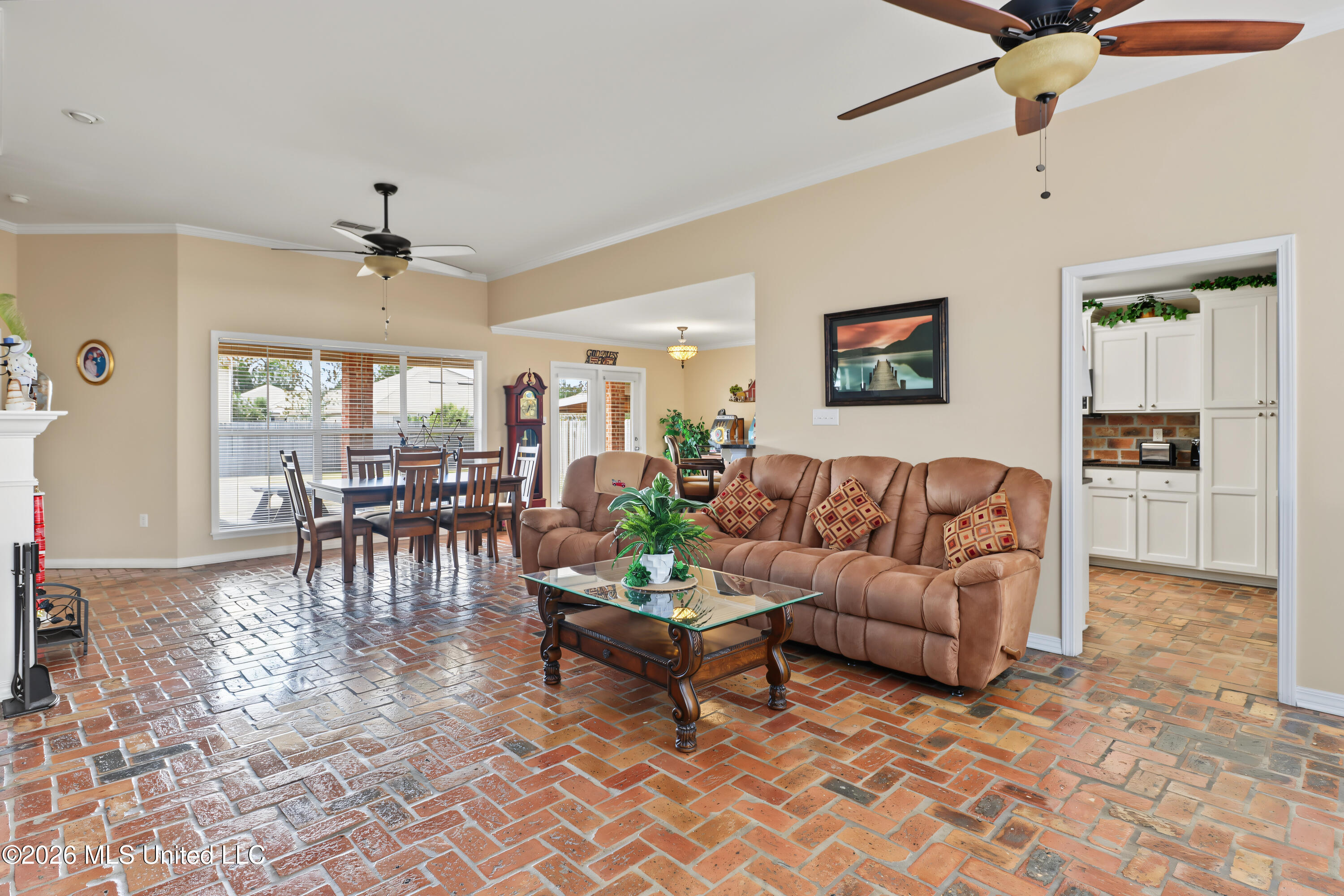 317 Twin Lakes Boulevard Property Photo 7