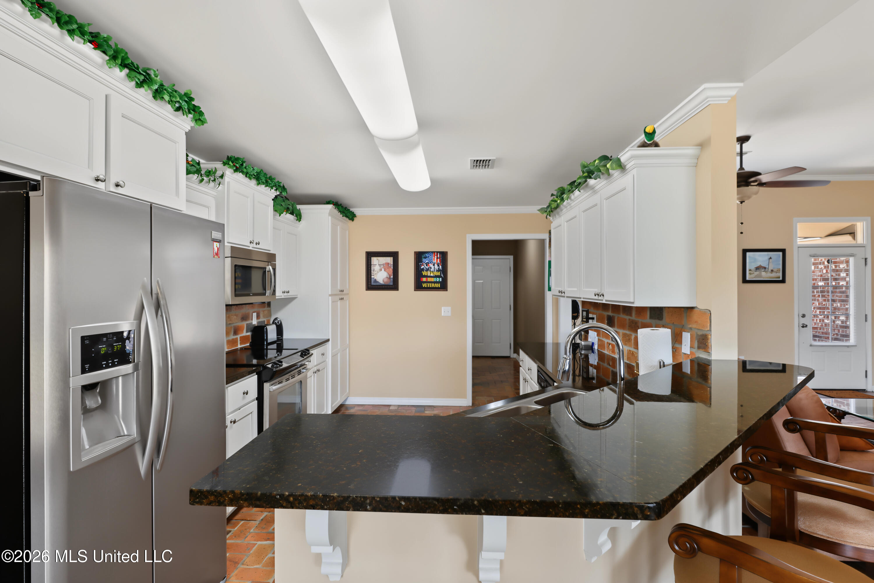 317 Twin Lakes Boulevard Property Photo 12