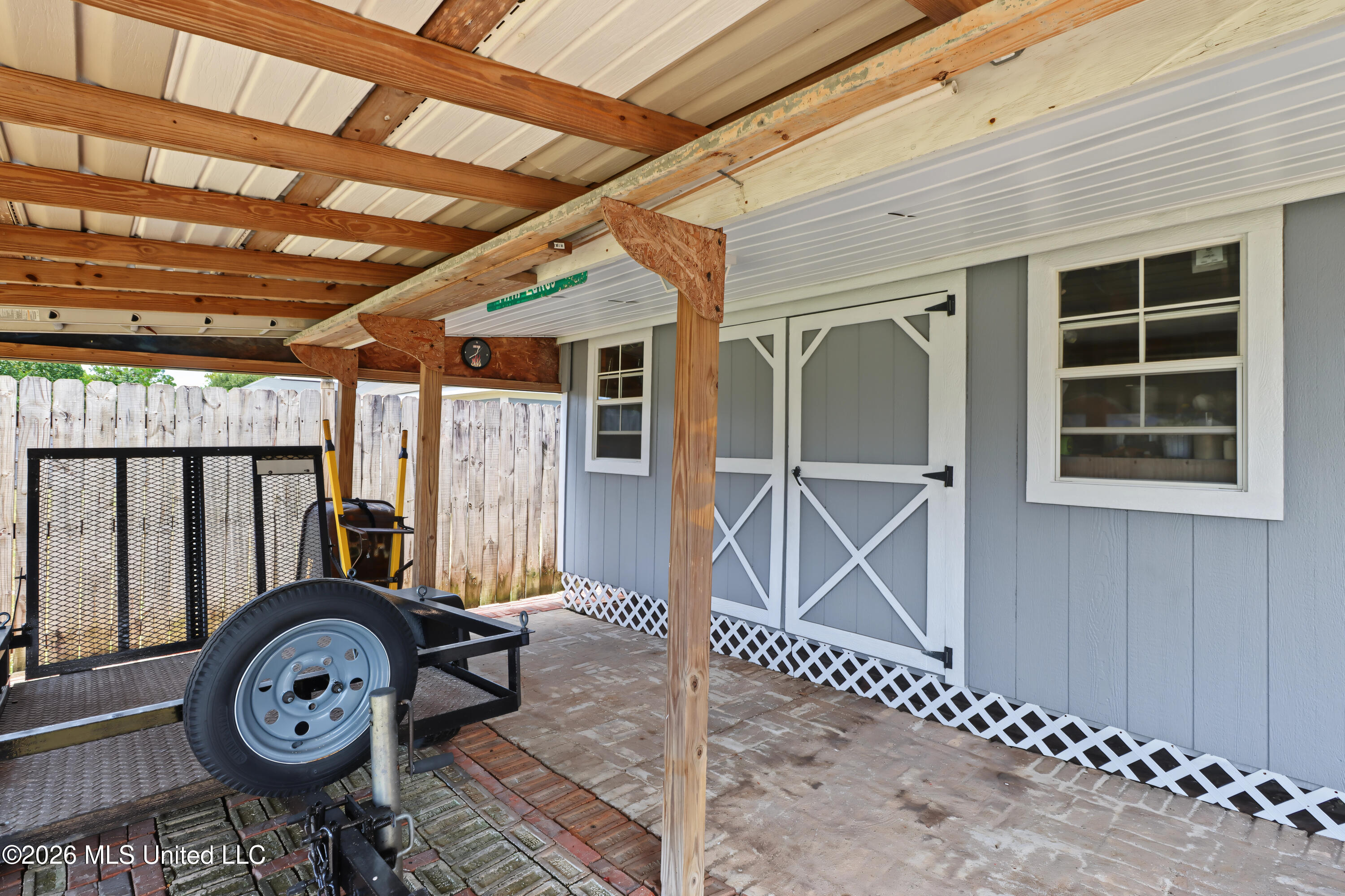 317 Twin Lakes Boulevard Property Photo 28