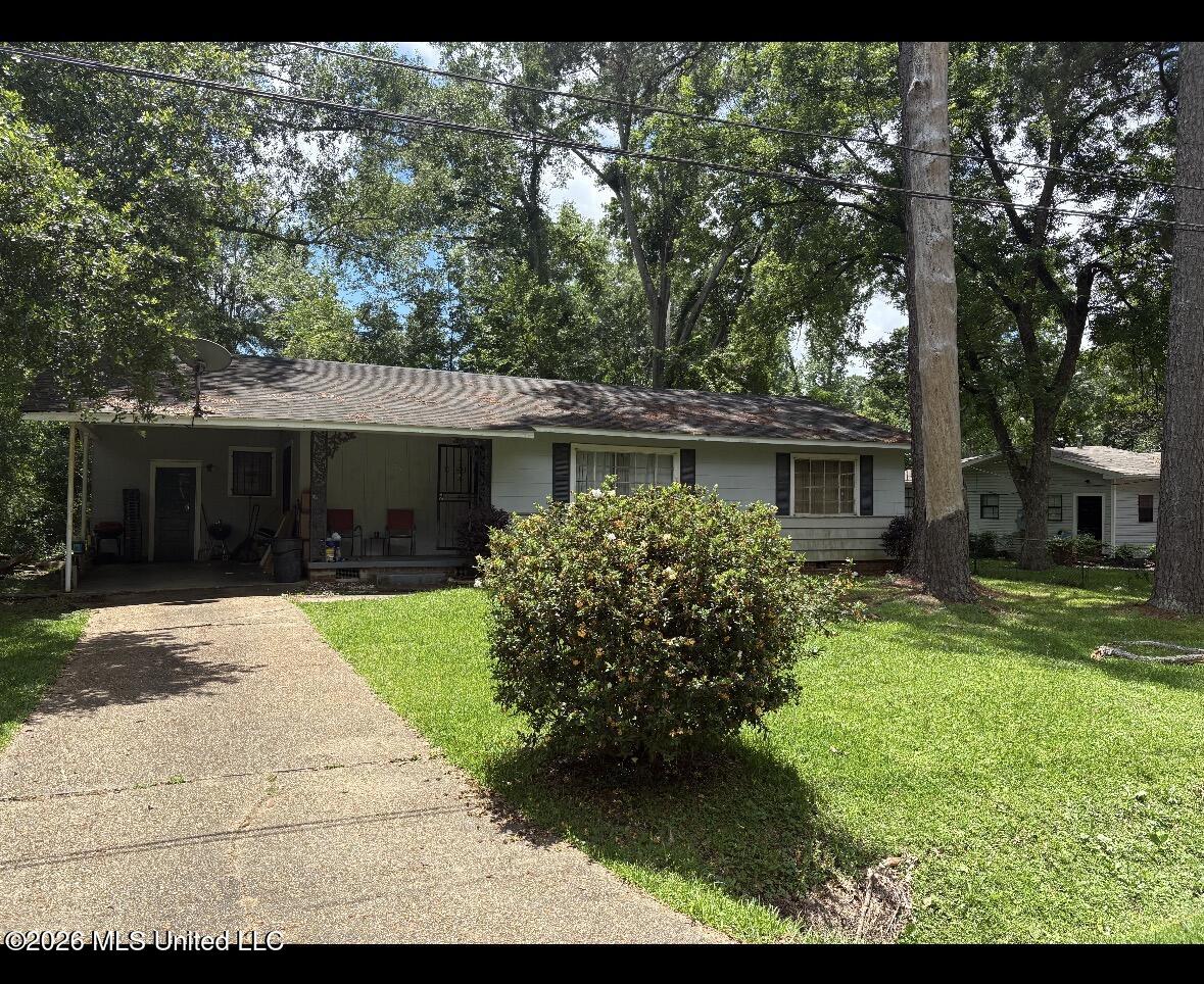 139 Iris Avenue Property Photo 1