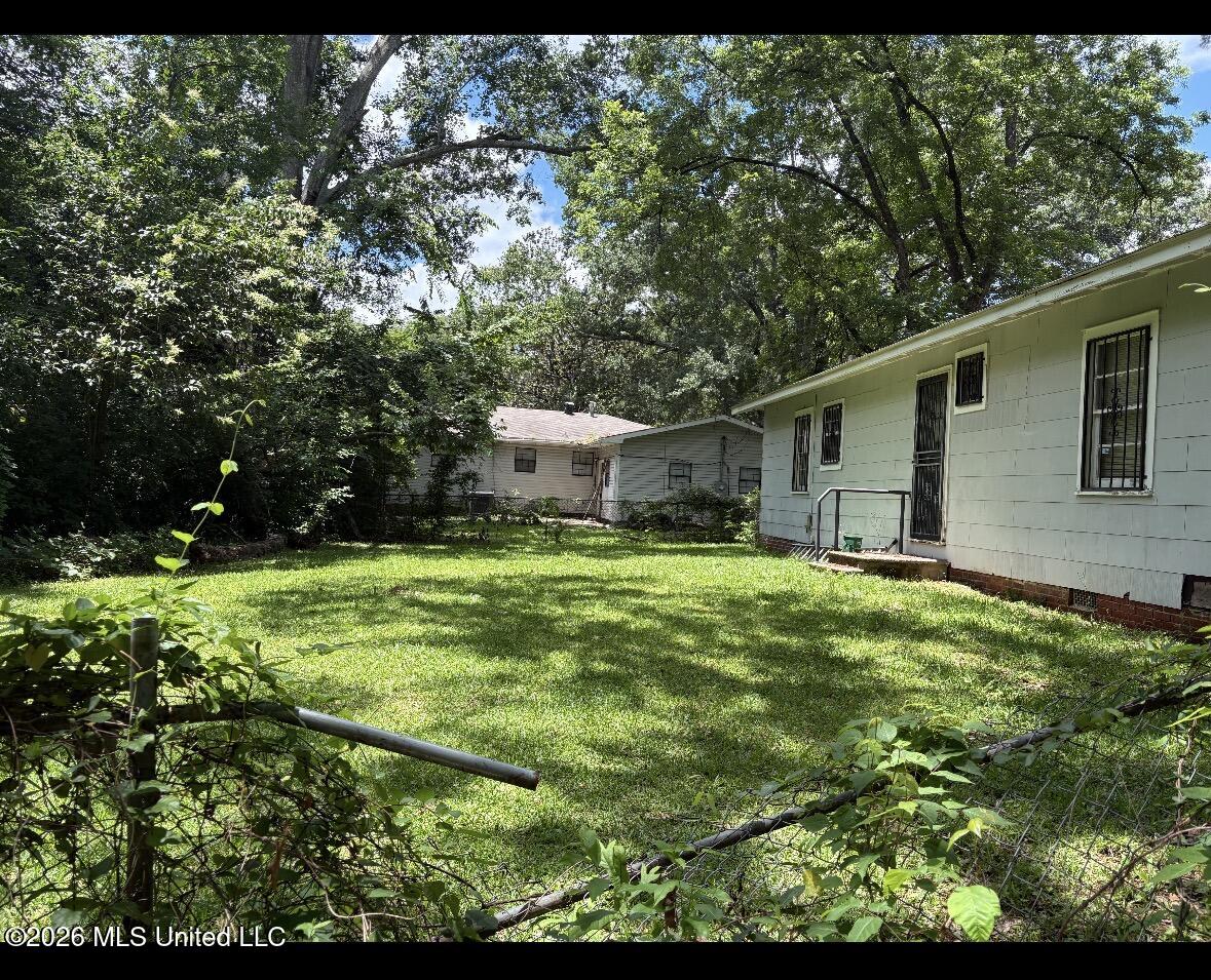 139 Iris Avenue Property Photo 3