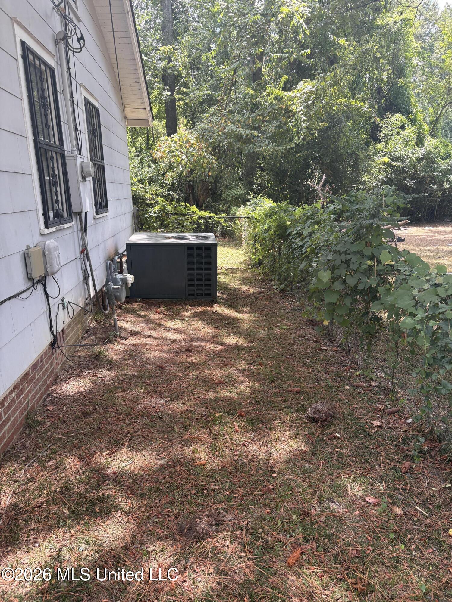 139 Iris Avenue Property Photo 5