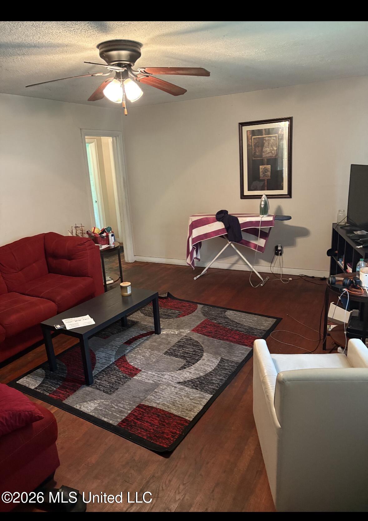 139 Iris Avenue Property Photo 6