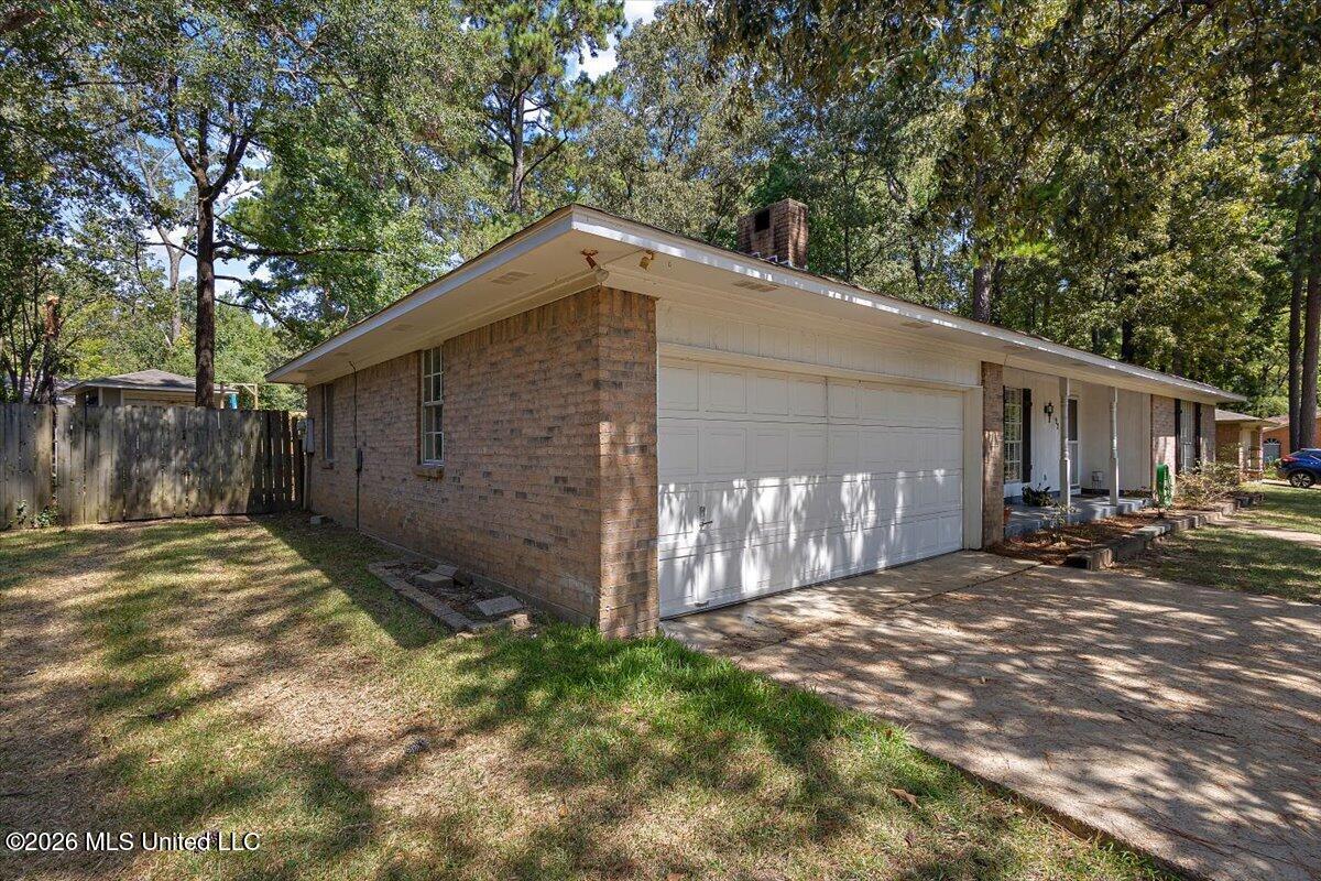 92 Wild Grove Place Property Photo 3