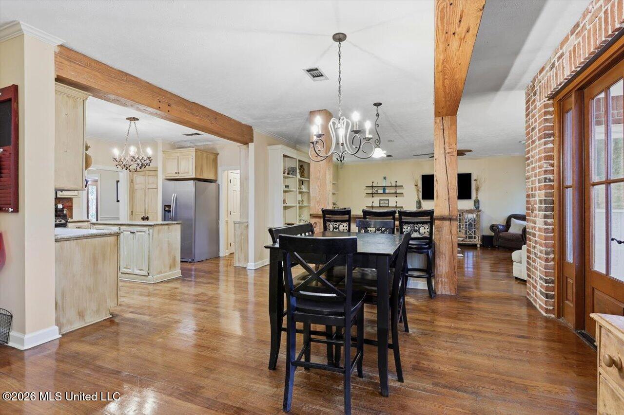 5115 Heatherton Drive Property Photo 17