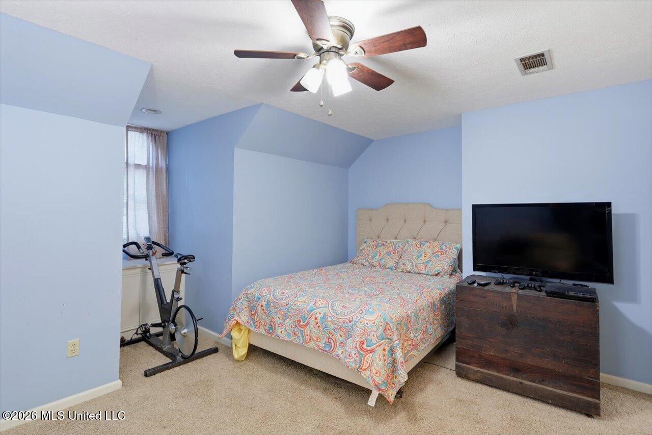 5115 Heatherton Drive Property Photo 32