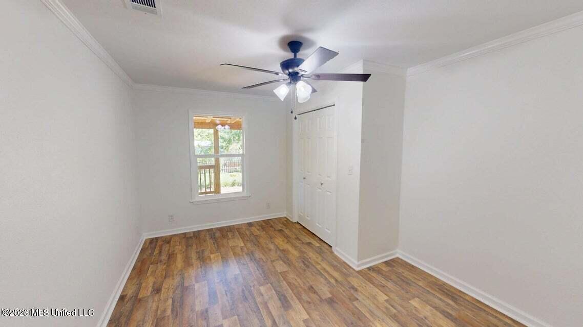 1804 S Davis Street Property Photo 5
