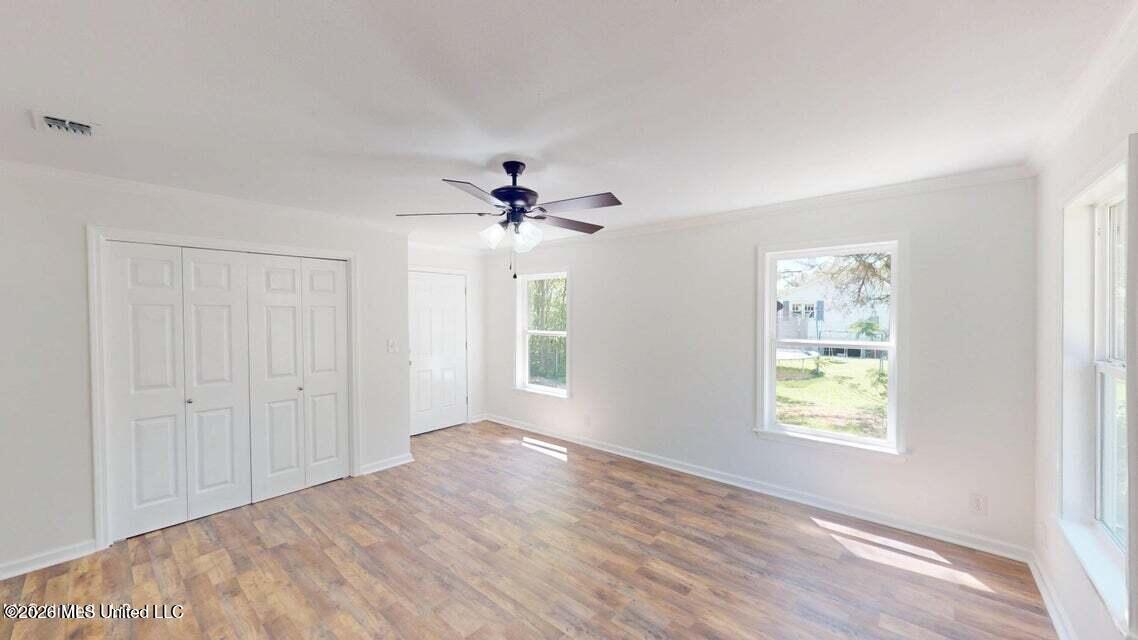 1804 S Davis Street Property Photo 6