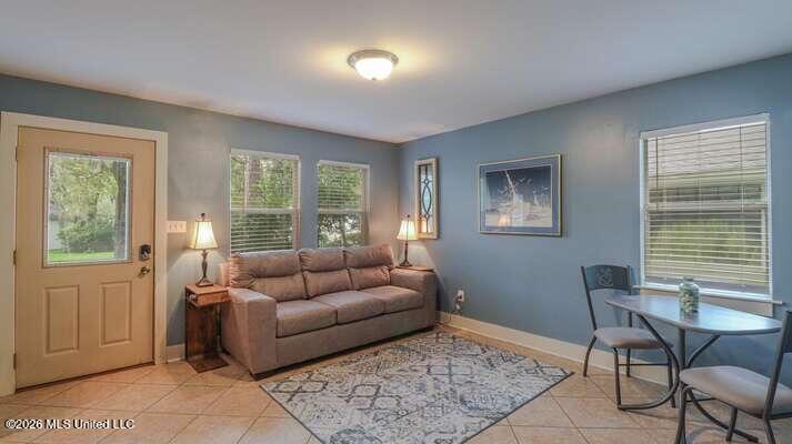 403 Beverly Drive Property Photo 3