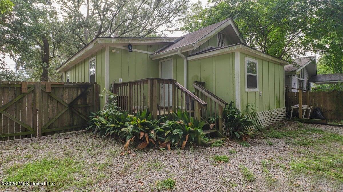 403 Beverly Drive Property Photo 14