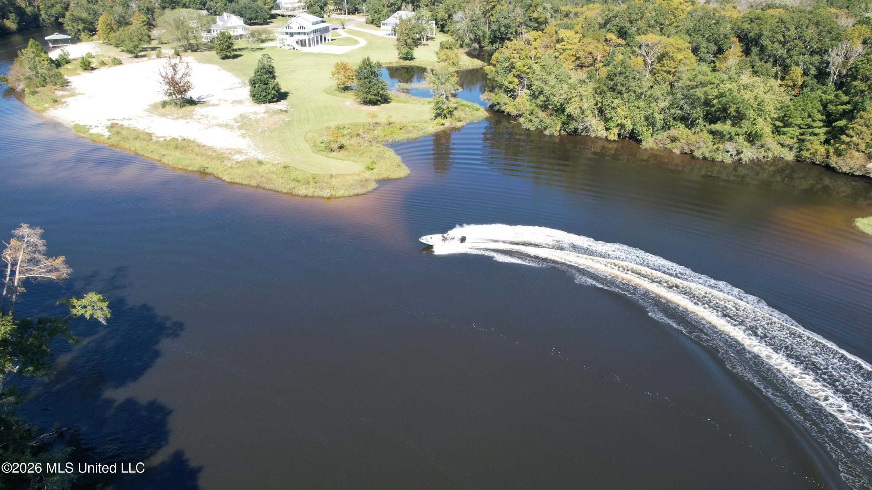 Lamey Bridge Property Photo 20
