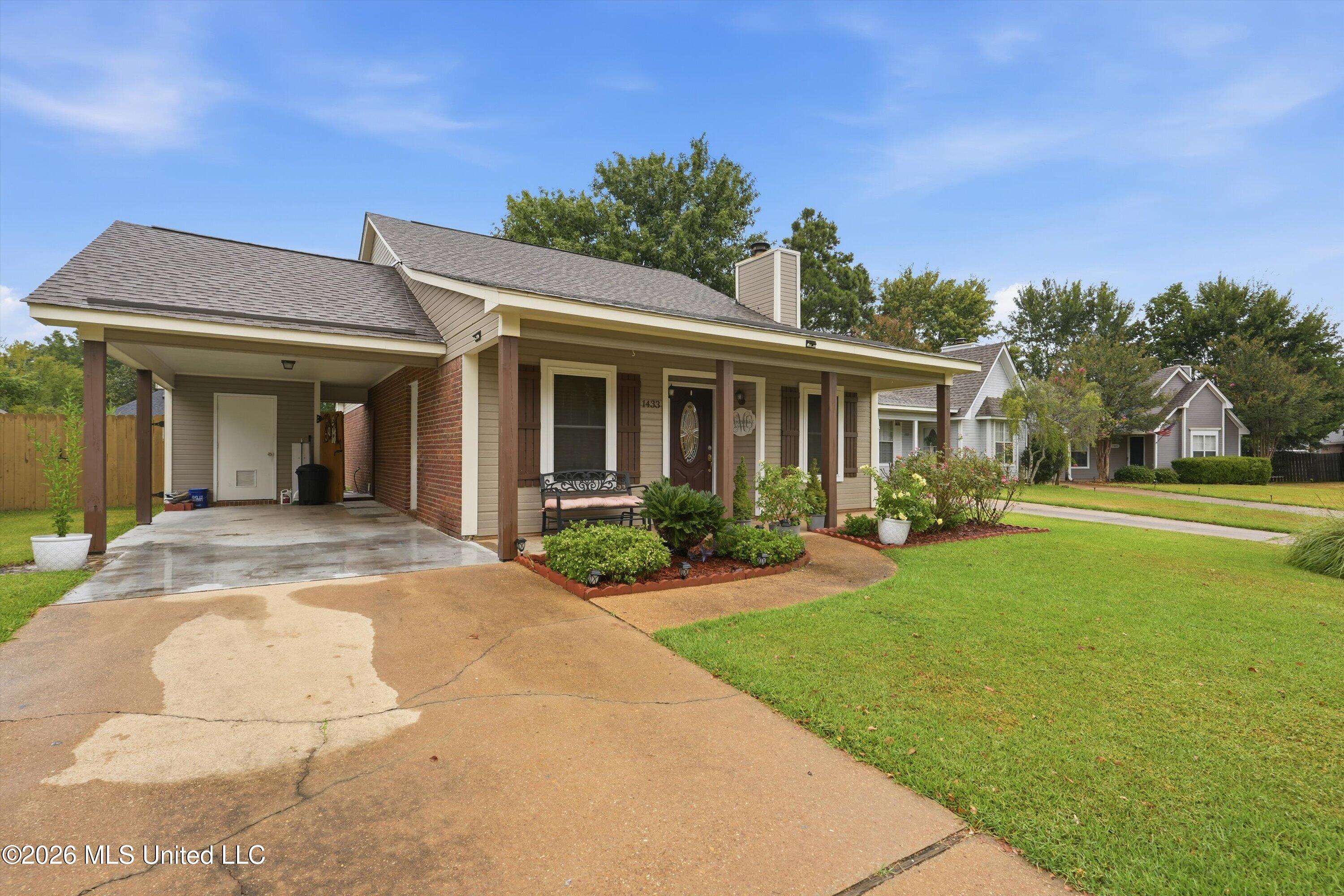1433 Barnett Bend Circle Property Photo 3